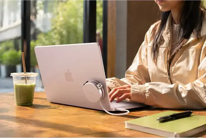 Многопортовый адаптер Satechi OntheGo 5-в-1 для MacBook Neo, алюминиевый USB-C хаб с HDMI 4K/60Гц, PD 60Вт, USB 3.2 Gen 1, SD UHS-I и магнитным креплением