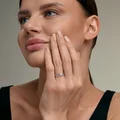 Кольцо из белого золота с фианитами - Размер: 18
