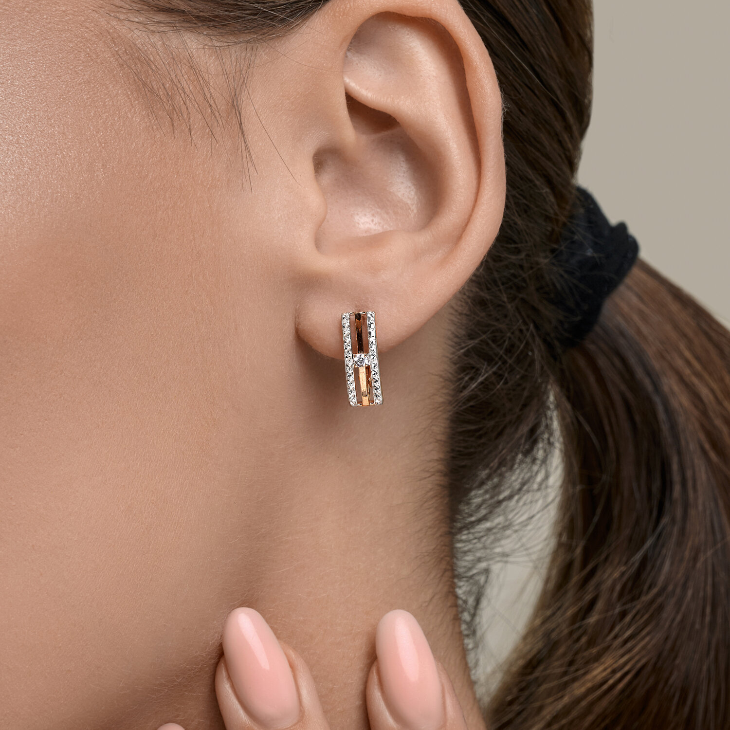 Серьги Diamant 51-120-01387-1, красное золото 585 с круглым бесцветным фианитом 2 мм, английский замок, набор из 2 предметов