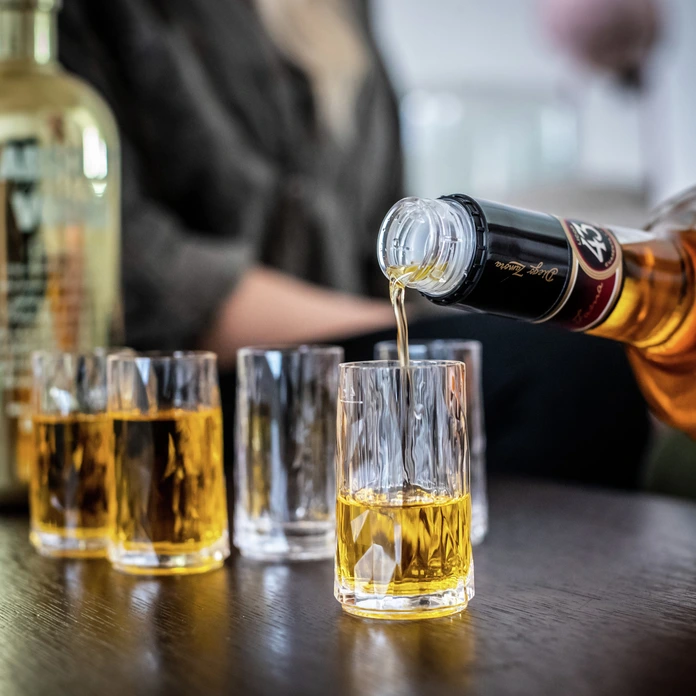 Стопки koziol Club No. 7 из Tritan ReNew, без BPA, ударопрочные, прозрачные, 45 мл для HoReCa, Набор из 24 предметов