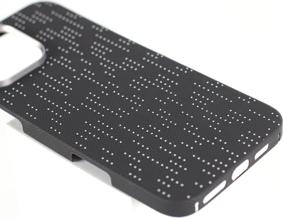 Husa VANTA din Fibra de Carbon pentru iPhone 16 Pro, Protectie Slim Semi-Mat cu MagSafe, Rezistenta la Socuri si Zgarieturi