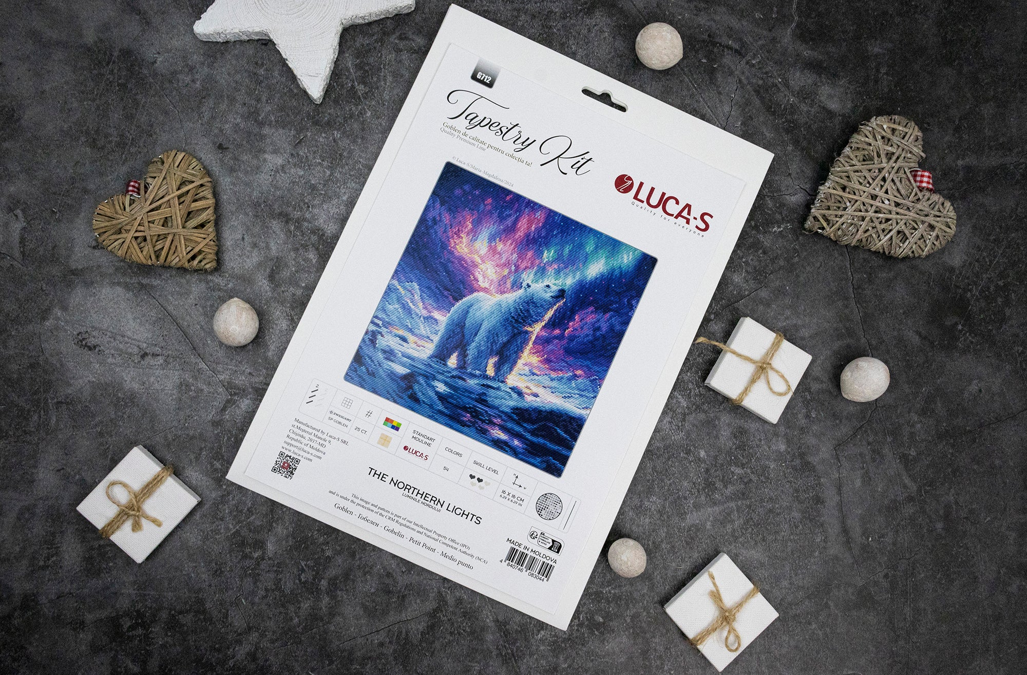 Luca-S G712 The Northern Lights Cross Stitch Kit, 16x16 cm, 54 Colors, Zweigart 25 ct Fabric, 100% Cotton Thread, Includes 2 Needles