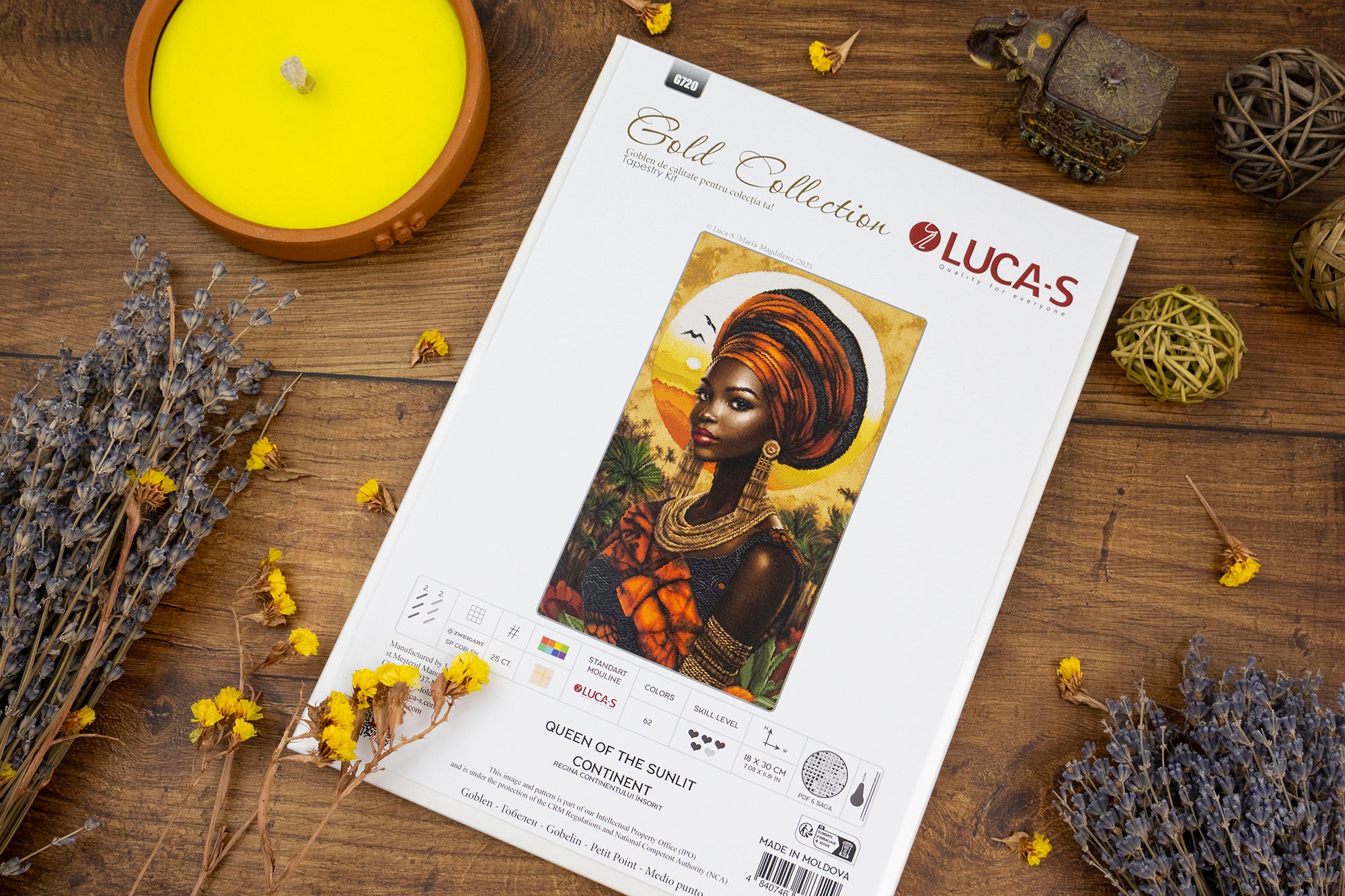 Luca-S G720 Queen of the Sunlit Continent Cross Stitch Kit, Gold Collection, 18x30 cm, Zweigart 25ct Canvas, 62 Colors, 100% Cotton Thread
