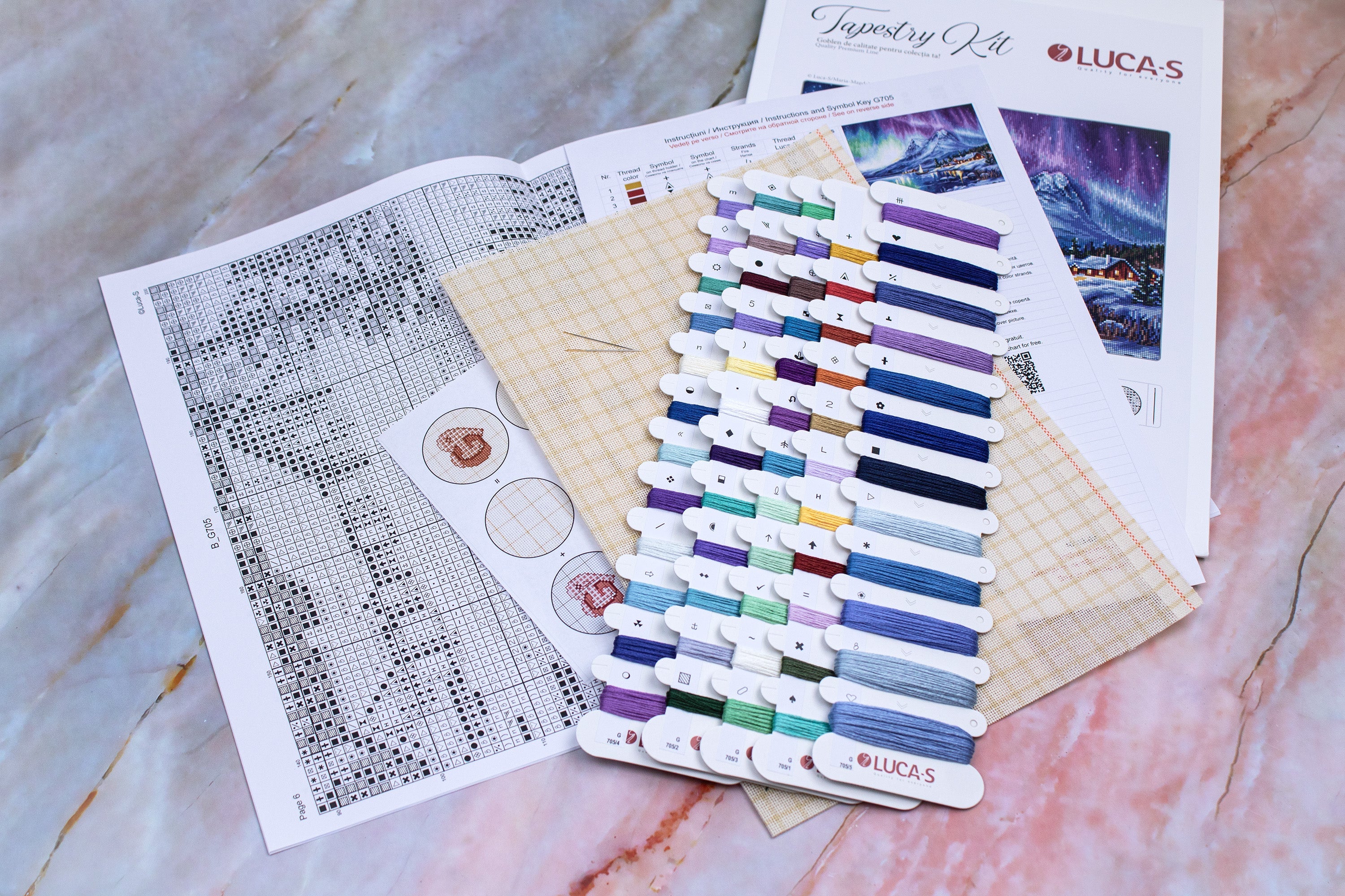 Luca-S G705 Northern Lights Petit Point Tapestry Kit, 20x15 cm, 59 Colors, 100% Cotton Thread, Zweigart 25ct Fabric, Includes 2 Needles