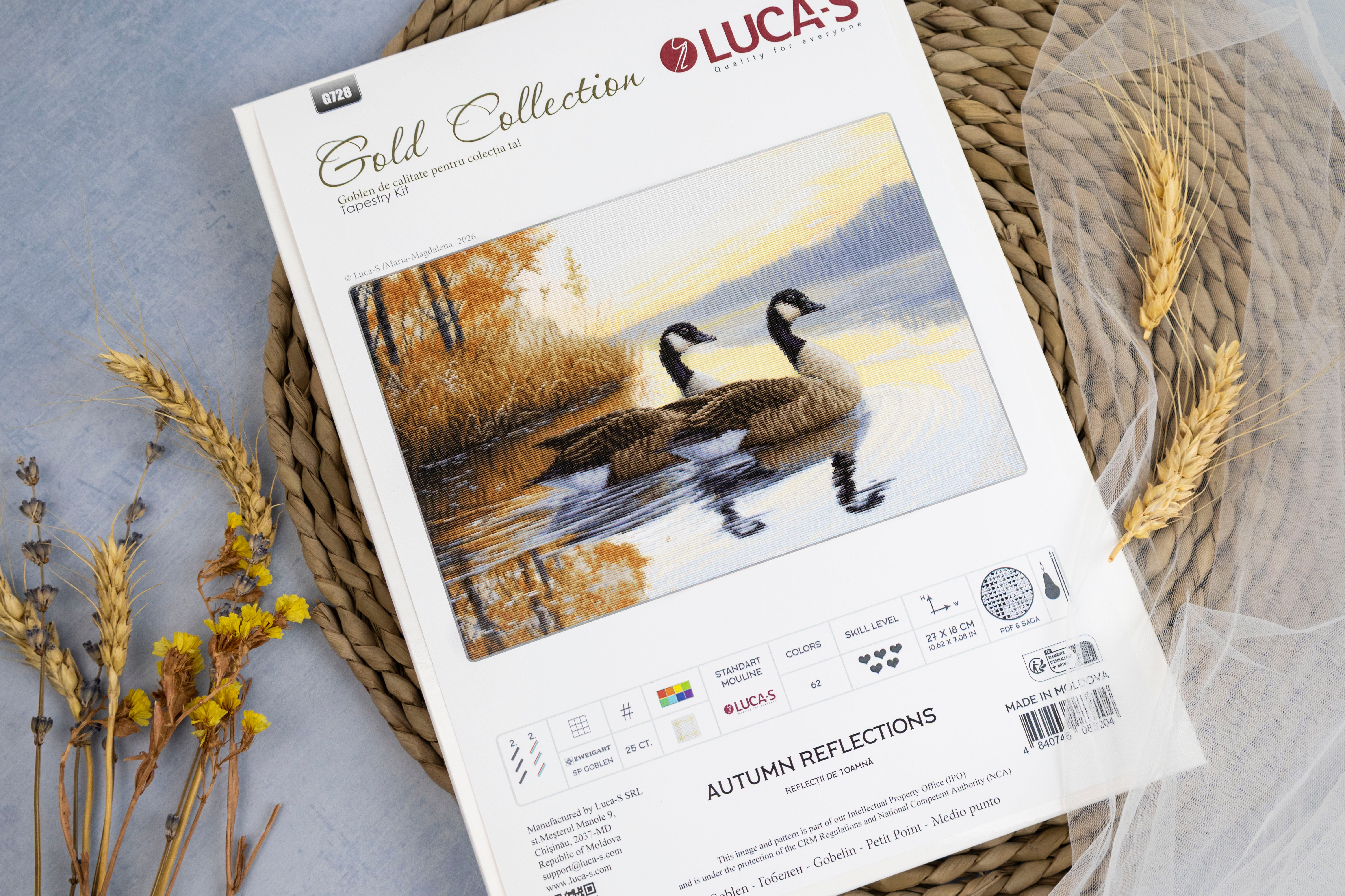 Kit Broderie în Cruce Luca-S G728 Reflecții de Toamnă, Colecția Gold, Material Zweigart 25ct, Ață 100% Bumbac, 27 x 18 cm, 62 Culori