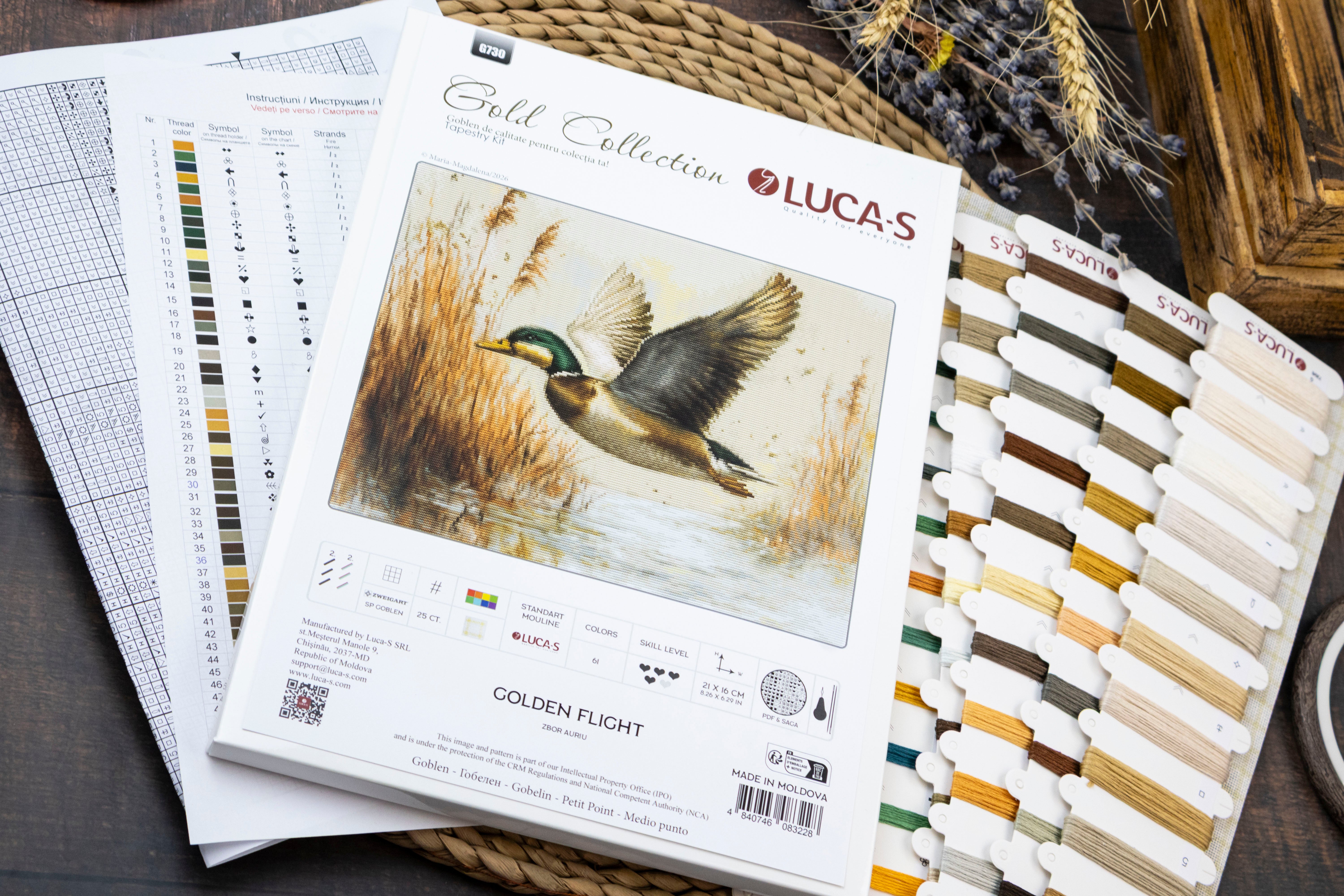 Luca-S G730 Golden Flight Cross-Stitch Kit, Gold Collection, Petit Point, 21x16 cm, Zweigart 25 ct Canvas, 61 Colors, 100% Cotton Thread