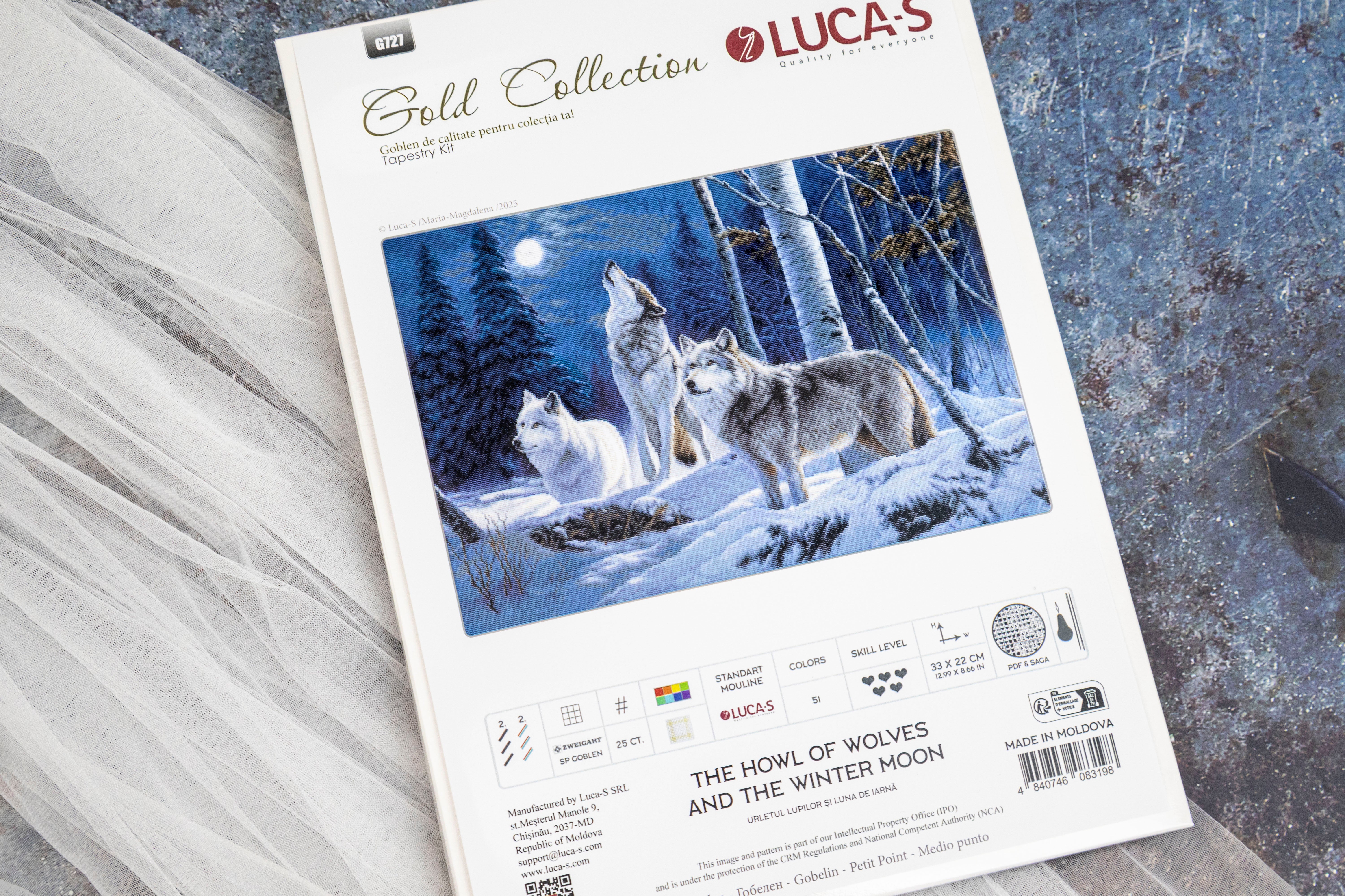 Luca-S G727 Gold Collection Cross Stitch Kit The Howl of Wolves and the Winter Moon, 33x22 cm, 25ct Zweigart Canvas, 51 Colors, 100% Cotton Thread