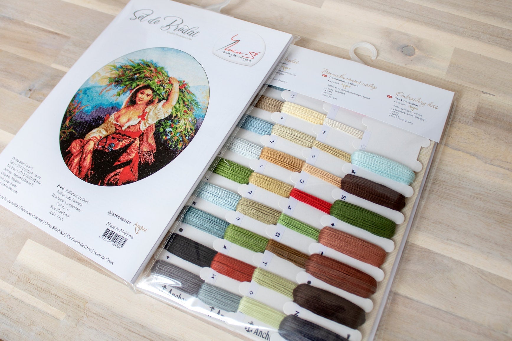 Kit Broderie Luca-S B466 Italianca cu Flori, 37x42 cm, Tela Zweigart Aida 18 ct, Fir Mouline Anchor