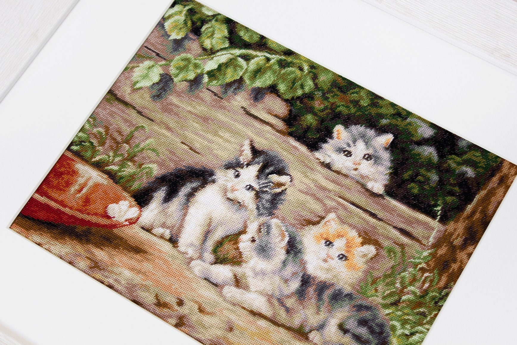 Luca-S B556 Kittens Counted Cross Stitch Kit, 36.5x28.5 cm, 45 Colors, Anchor Mouline Cotton Threads, Ivory Zweigart Aida 16 ct Canvas