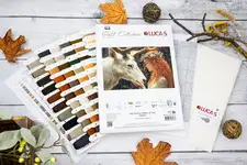 • Dimensiune: 20.50 x 12.50 in sau 52 x 32 cm • Cruciulițe: 328 x 200 • Culori: 62 • Ață: Luca-S 100% bumbac • Pânză: Zweigart Aida16 ct. (3543 caroiata) 66 x 46 cm • Ace de brodat №26 - 9 foi format A3 • Nivel de dificultate: 4/5 • Artist: Luca-S Set de brodat în cruciuliță Luca-S GOLD - Spiritul Blând al Pădurii, B724