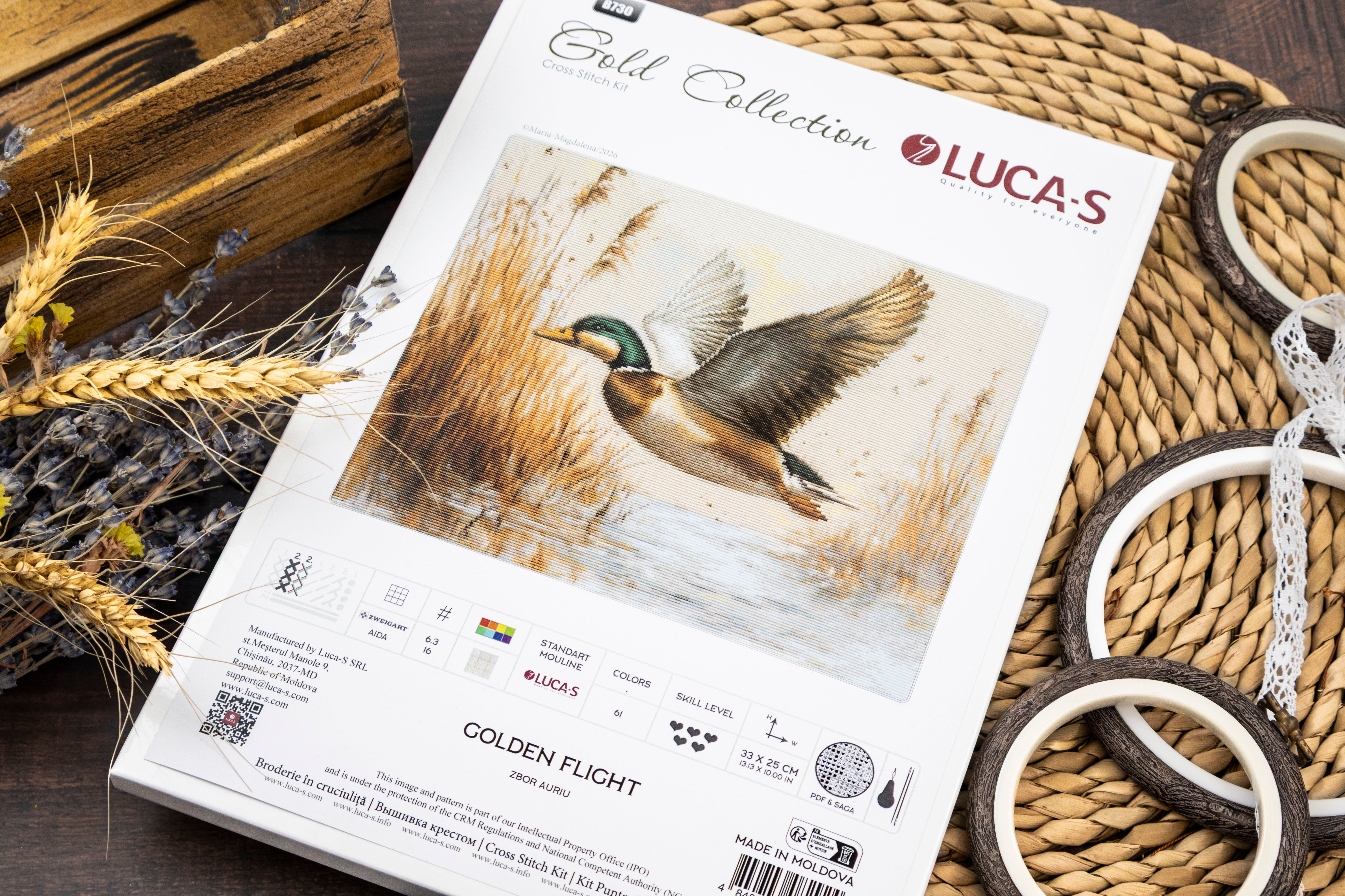 Luca-S B730 Golden Flight Cross Stitch Kit, Gold Collection, 33x25 cm, Zweigart Aida 16ct Fabric, 61 Colors, 100% Cotton Threads