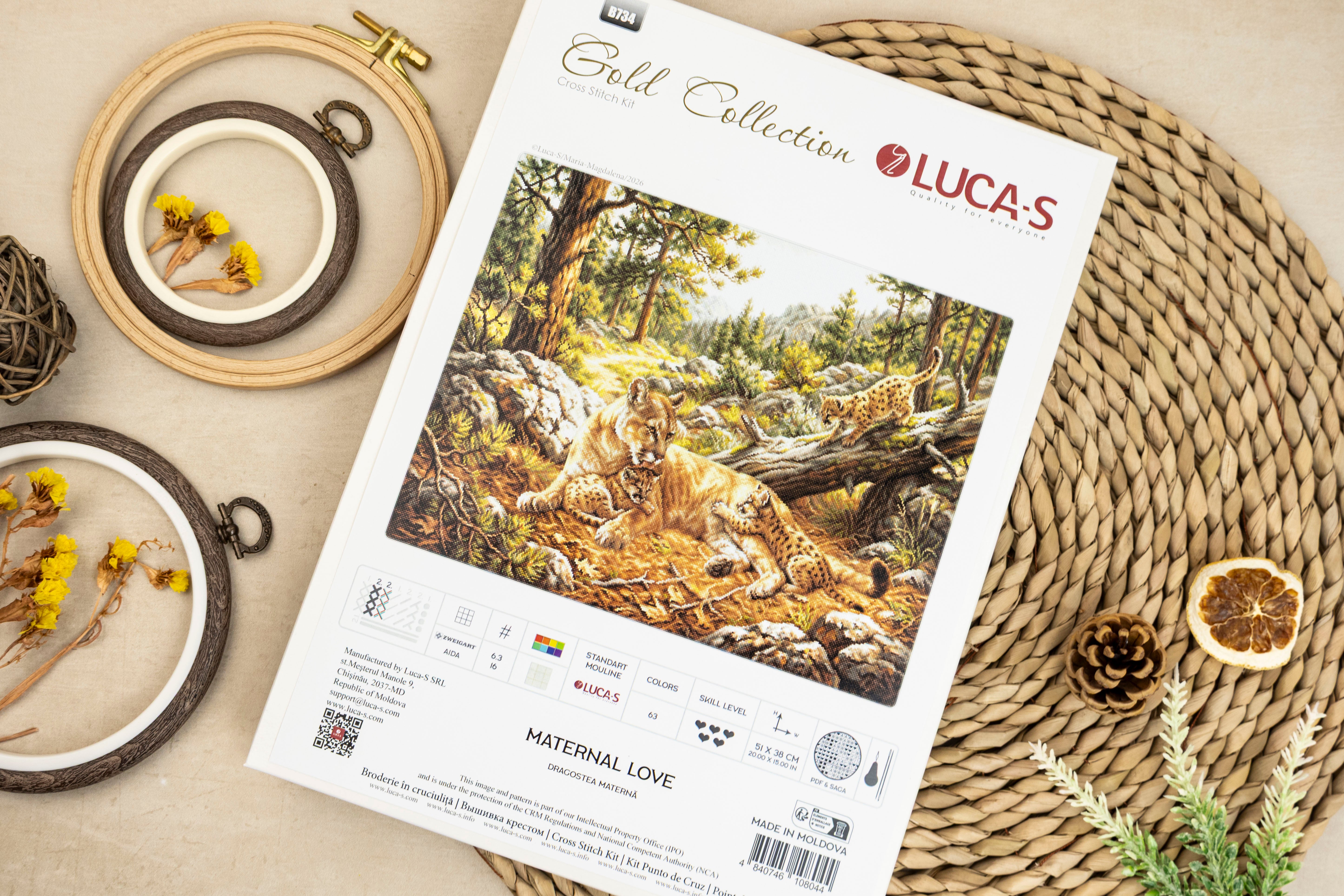 Kit Broderie Luca-S B734 Dragostea Materna, Colecția Gold, Pânză Zweigart Aida 16ct, 51x38 cm, 63 Culori, Ață 100% Bumbac