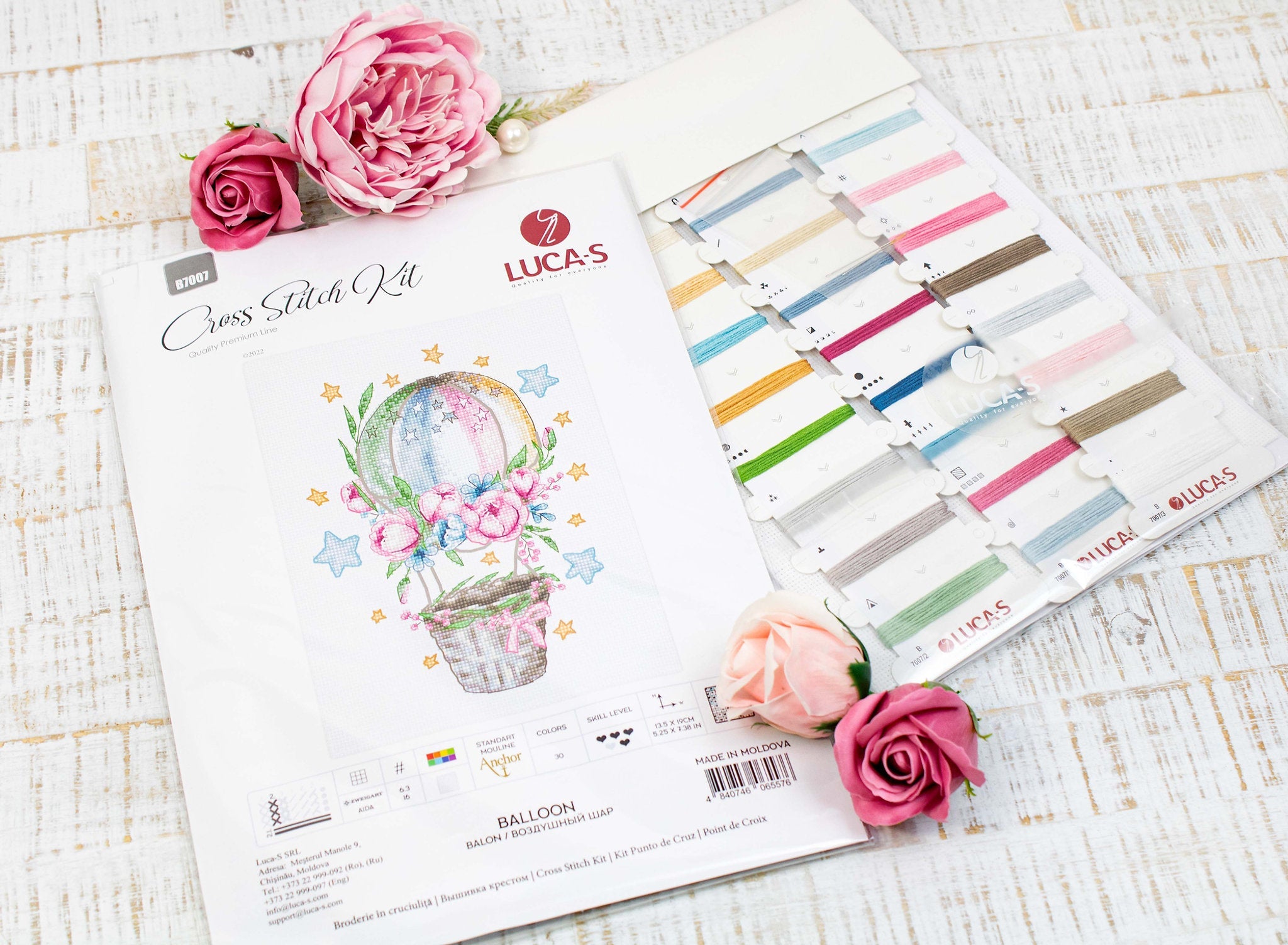 Luca-S B7007 Balloon Cross Stitch Kit, 13.5 x 19 cm, Zweigart AIDA 16ct Fabric, Anchor Mouline Threads, 30 Colors, Complexity 4/5
