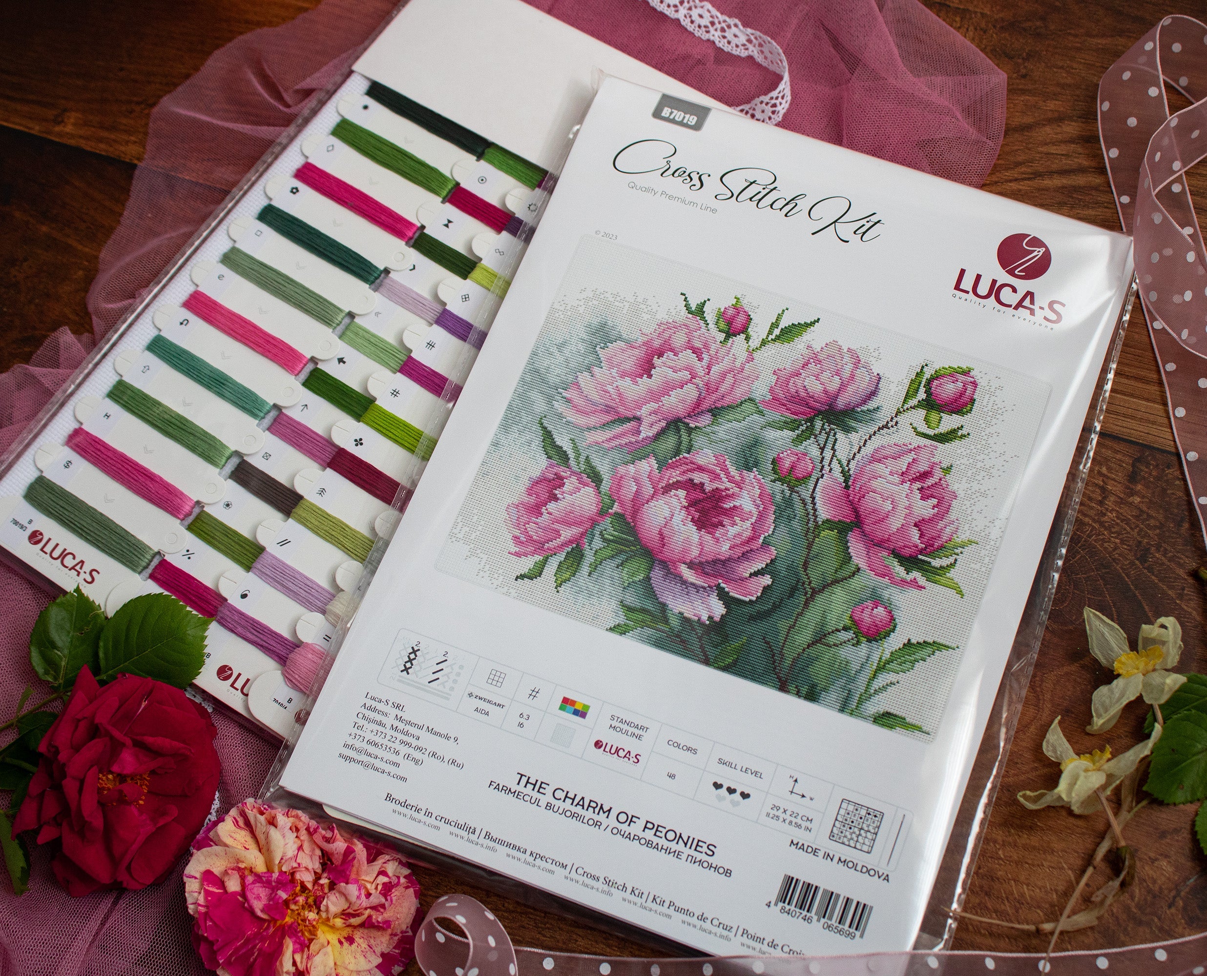 Kit Broderie Luca-S B7019 Farmecul Bujorilor, Material Zweigart Aida 16ct, 35 Culori, Fir 100% Bumbac, Dimensiune Broderie 29 x 22 cm