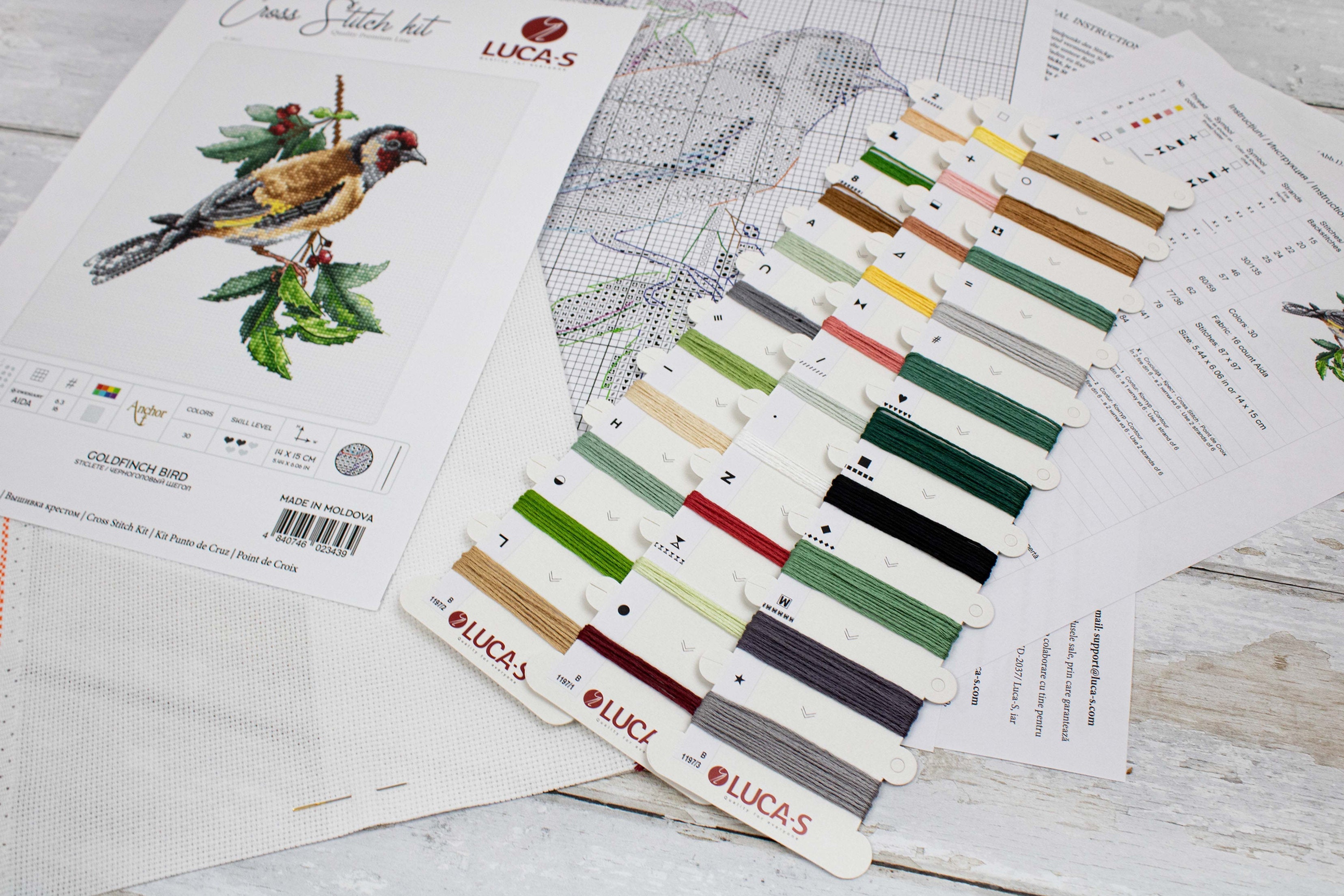 Kit Broderie Luca-S B1197 Pasăre Sticlete, Material Zweigart Aida 16ct, Ață 100% Bumbac, Dimensiune Broderie 14 x 15 cm, 33 Culori