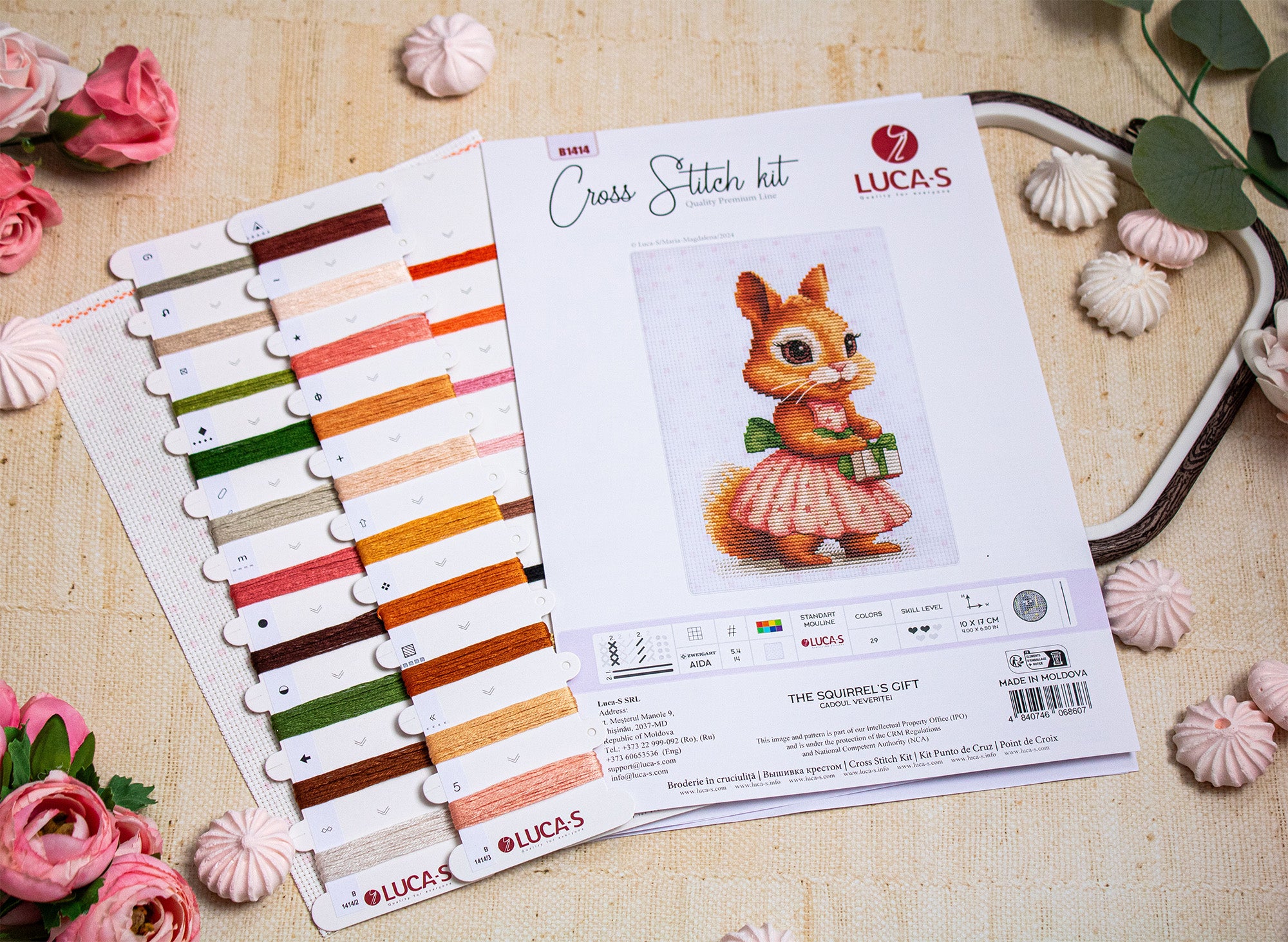 Kit Broderie Luca-S B1414 Cadoul Veveriței, Maria Magdalena, 10x17 cm, Material Zweigart Aida 14 ct, 29 Culori, Ață 100% Bumbac
