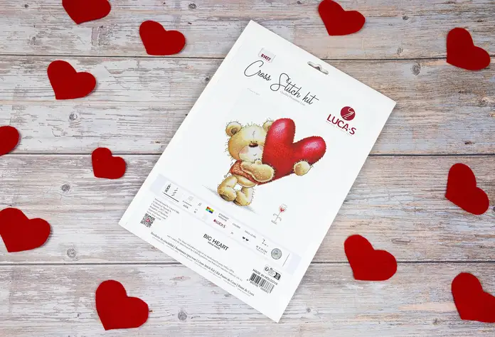 Luca-S B1422 Big Heart Cross Stitch Kit, Zweigart Aida 16 ct White Canvas, 18 x 19 cm, 30 Colors, 100% Cotton Thread