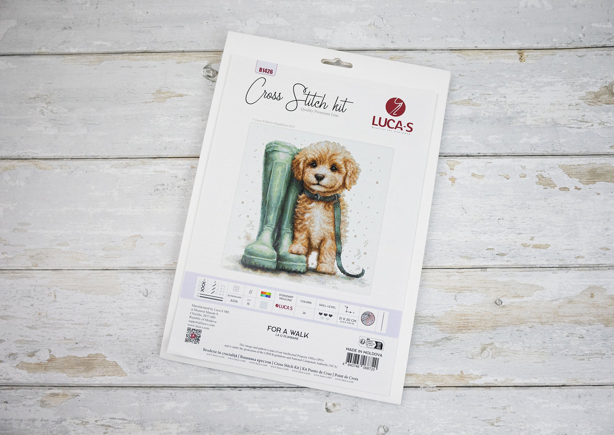 Luca-S B1426 For a Walk Cross Stitch Kit, 18ct Zweigart Aida White Fabric, 38 Colors, 21 x 20 cm Finished Size