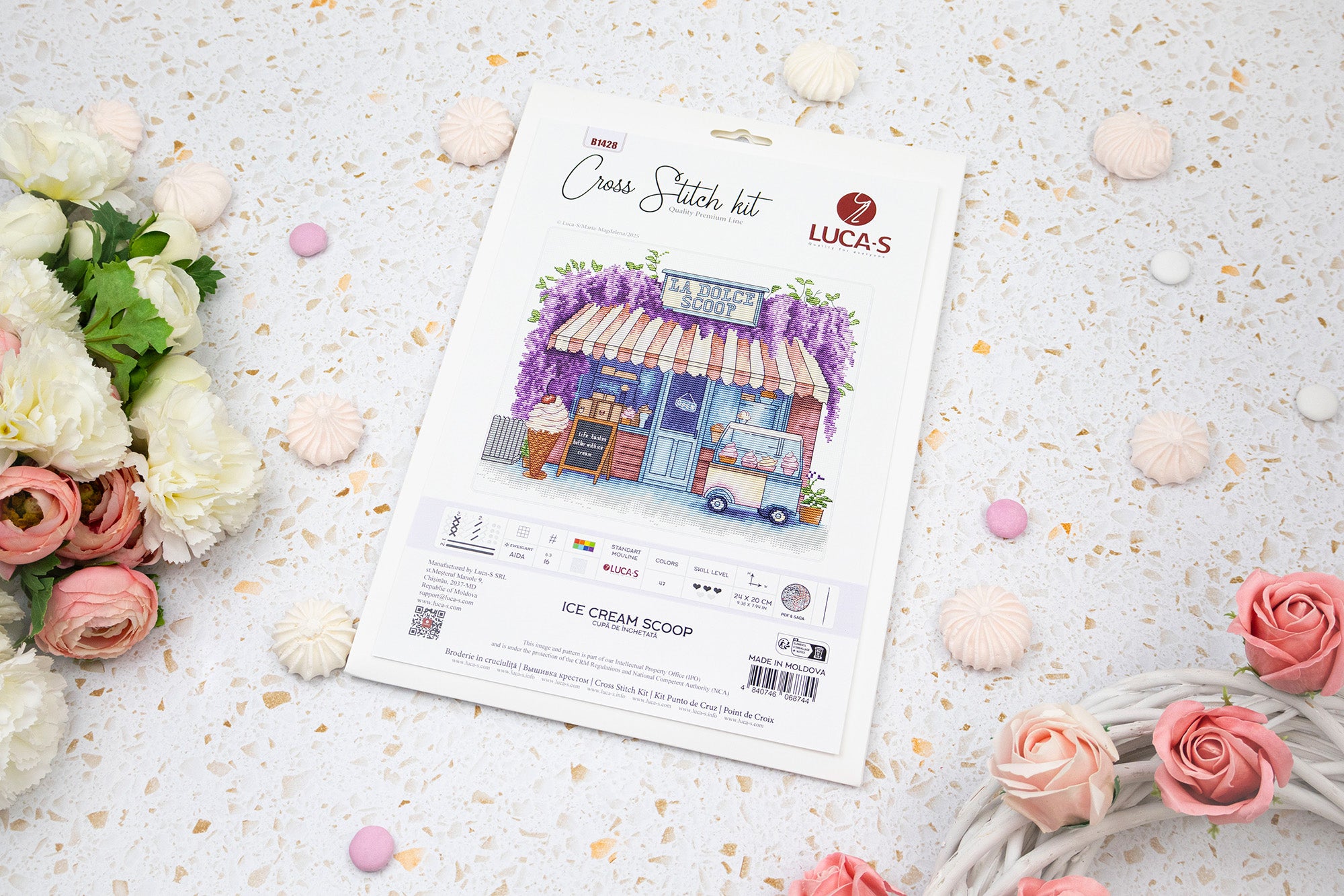 Kit Broderie Luca-S B1428 Cupă de Înghețată, Fir 100% Bumbac, Pânză Zweigart Aida 16ct Albă, Dimensiune Finală 24 x 20 cm, 47 Culori