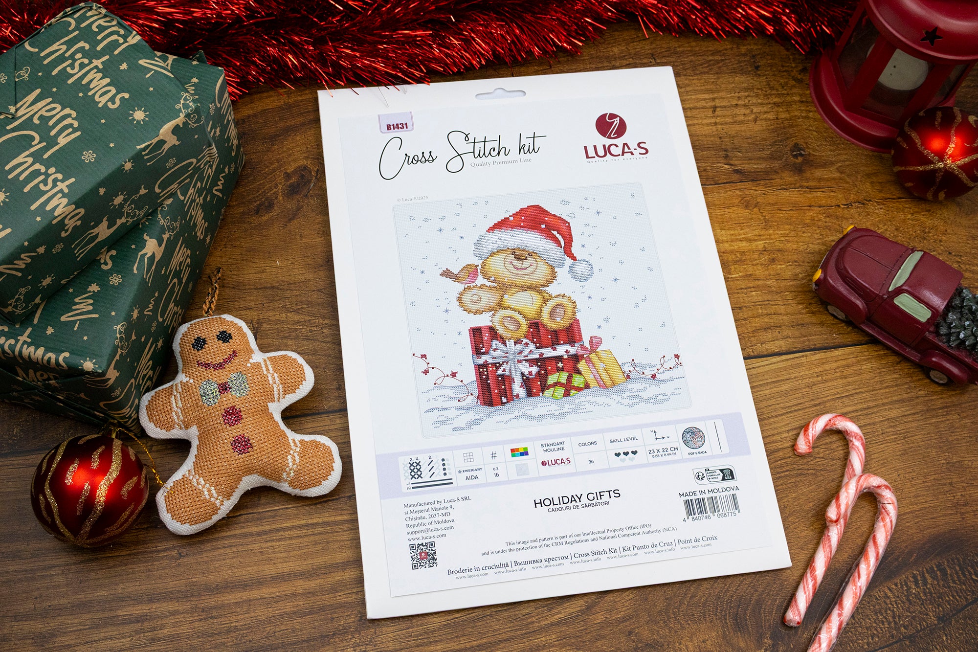 Luca-S B1431 Holiday Gifts Cross Stitch Kit, Zweigart Aida 16ct Fabric, 100% Cotton Thread, 36 Colors, 23 x 22 cm Finished Size