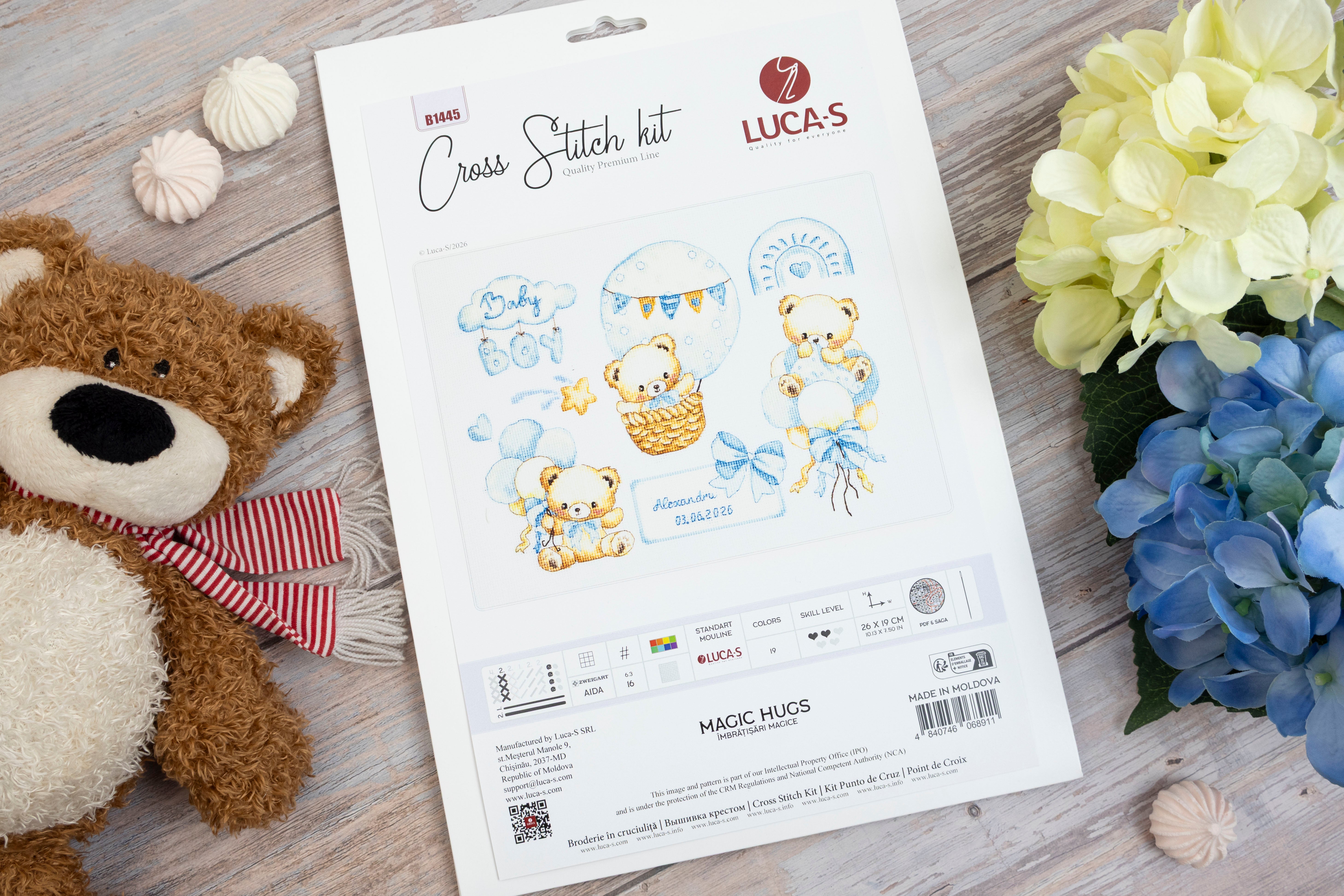 Luca-S B1445 Magic Hugs Cross Stitch Kit, Zweigart Aida 16 Fabric, 100% Cotton Thread, 26 x 19 cm Finished Size, 19 Colors