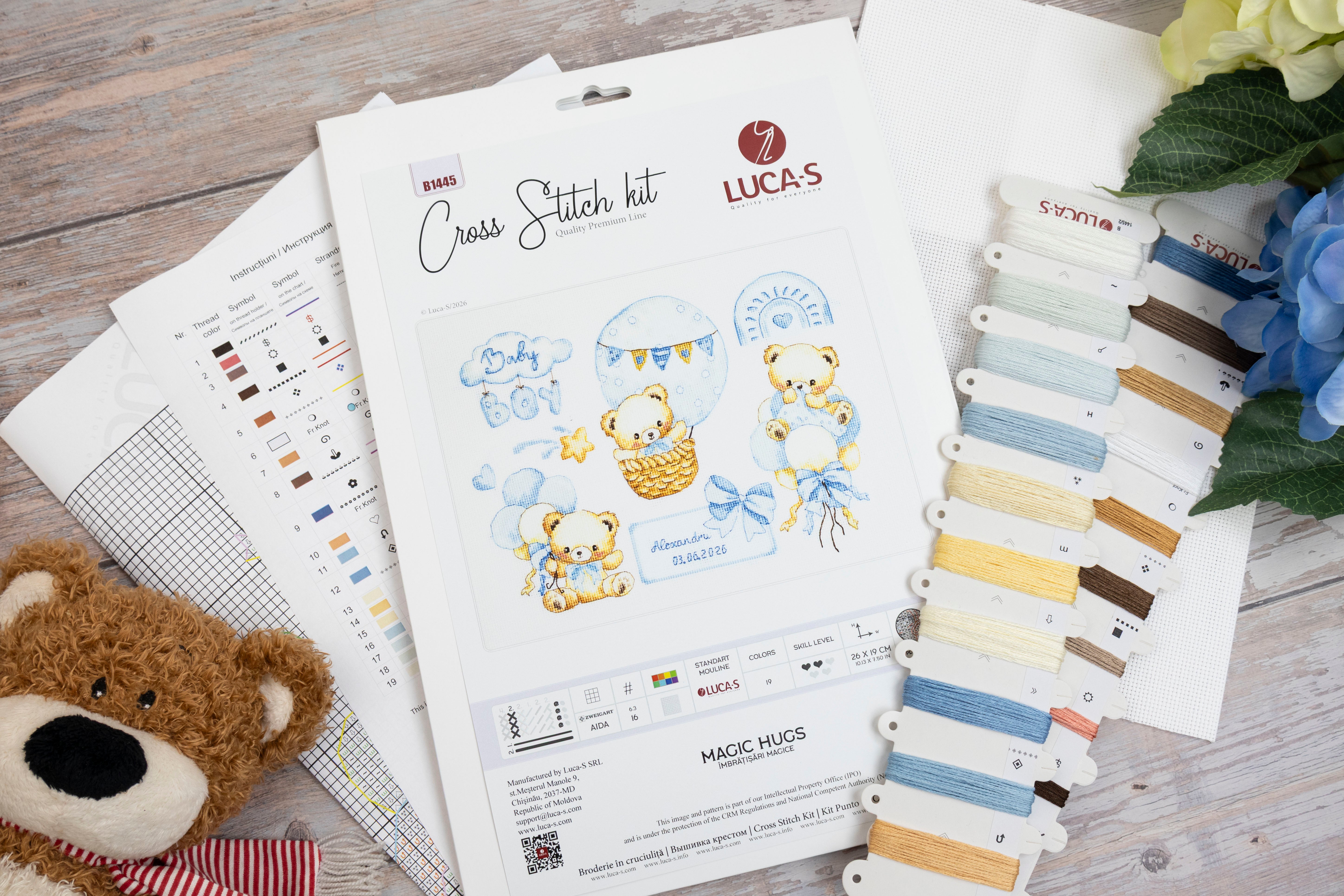Luca-S B1445 Magic Hugs Cross Stitch Kit, Zweigart Aida 16 Fabric, 100% Cotton Thread, 26 x 19 cm Finished Size, 19 Colors