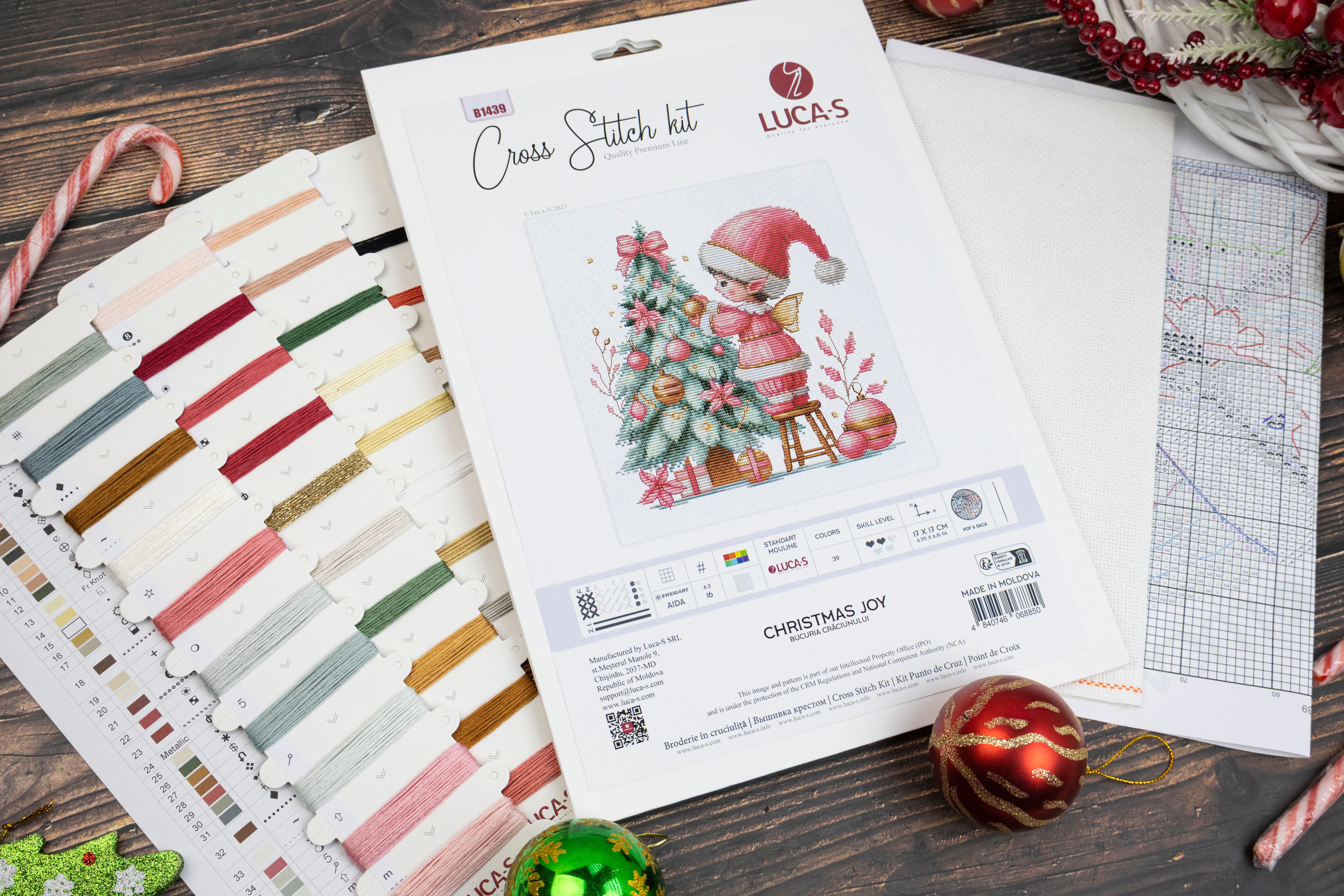 Luca-S B1439 Christmas Joy Cross Stitch Embroidery Kit, Zweigart Aida 16 Fabric, 100% Cotton Thread, 17 x 17 cm Finished Size, 39 Colors