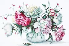 Dimensiuni: 34,5x23 cm Culori: 39 Pânză: Aida 18 "Zweigart" Ață: muline "Anchor" © Elena Bazanova Premium quality Set de brodat în cruciuliță Luca-S Set de brodat în cruciuliță Luca-S - B2263 Bujori