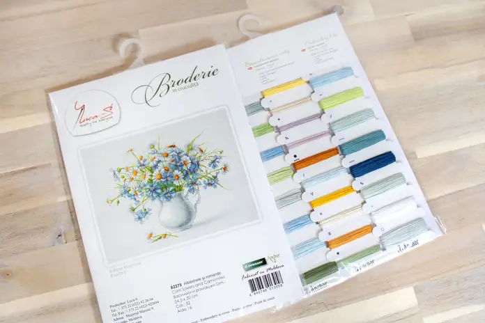 Luca-S B2275 Cross Stitch Embroidery Kit Cornflowers and Chamomiles by Elena Bazanova, Aida 16 Cotton Fabric 24.5x20 cm, 32 Colors Anchor Muline