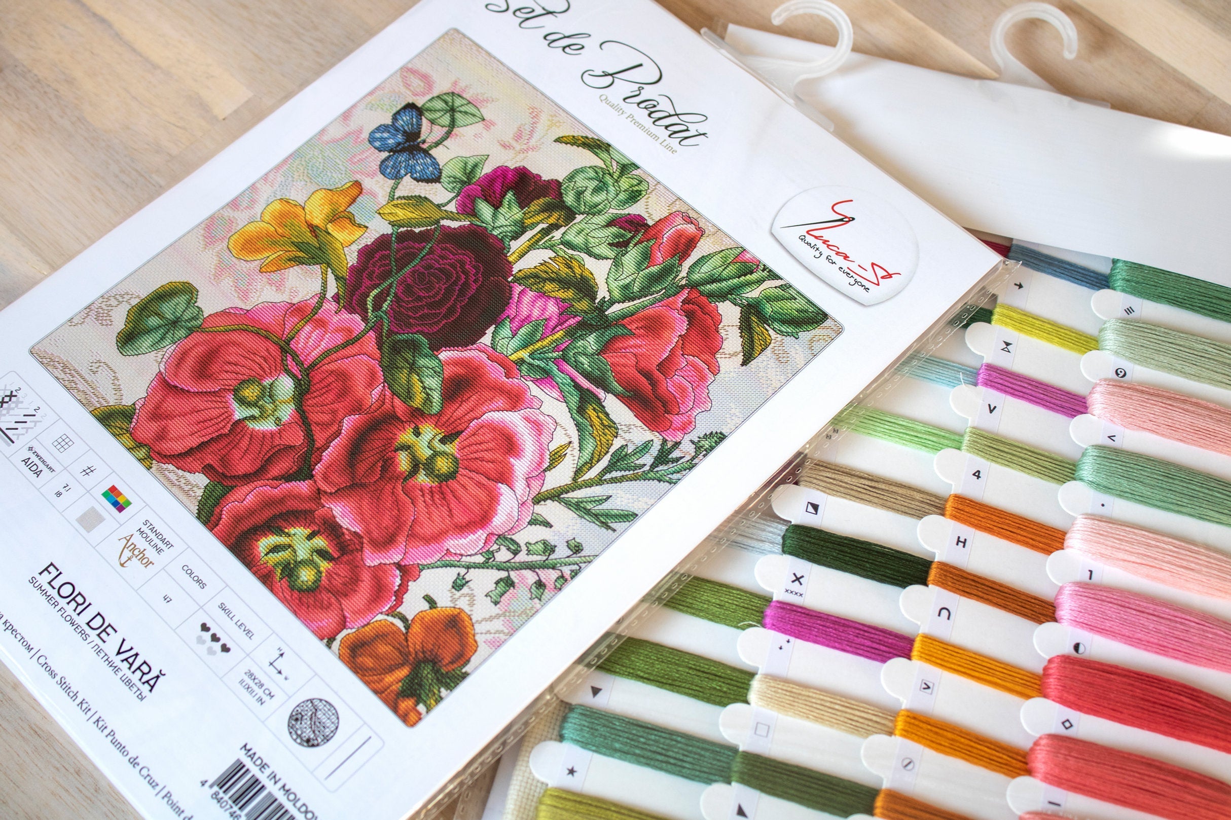 Luca-S B2366 Summer Flowers Cross Stitch Embroidery Kit, Premium Quality Line, 28x28 cm, 47 Colors, Zweigart Aida 18 Count Fabric, Anchor Threads