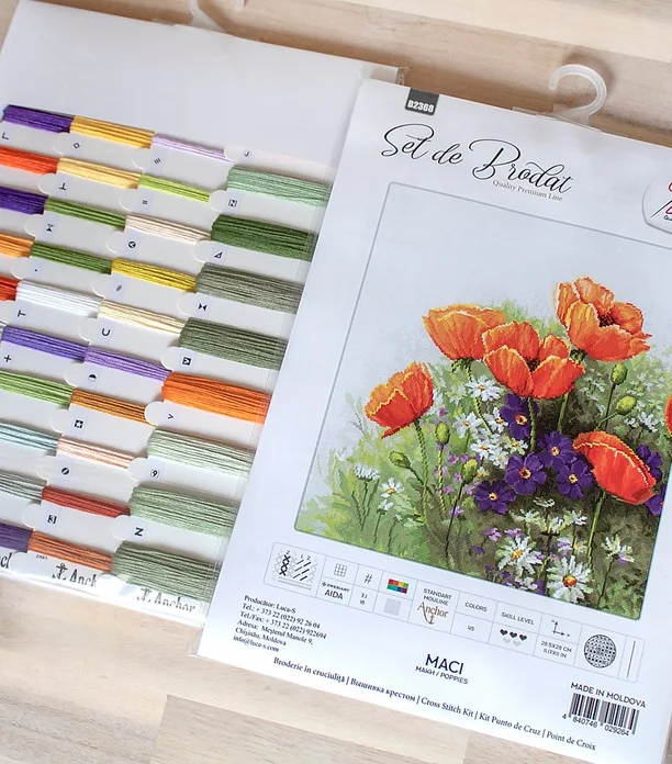 Luca-S B2368 Maci Poppies Cross Stitch Kit, Zweigart Aida 18ct Fabric, Anchor Mouline Threads, 45 Colors, 28.5x28 cm