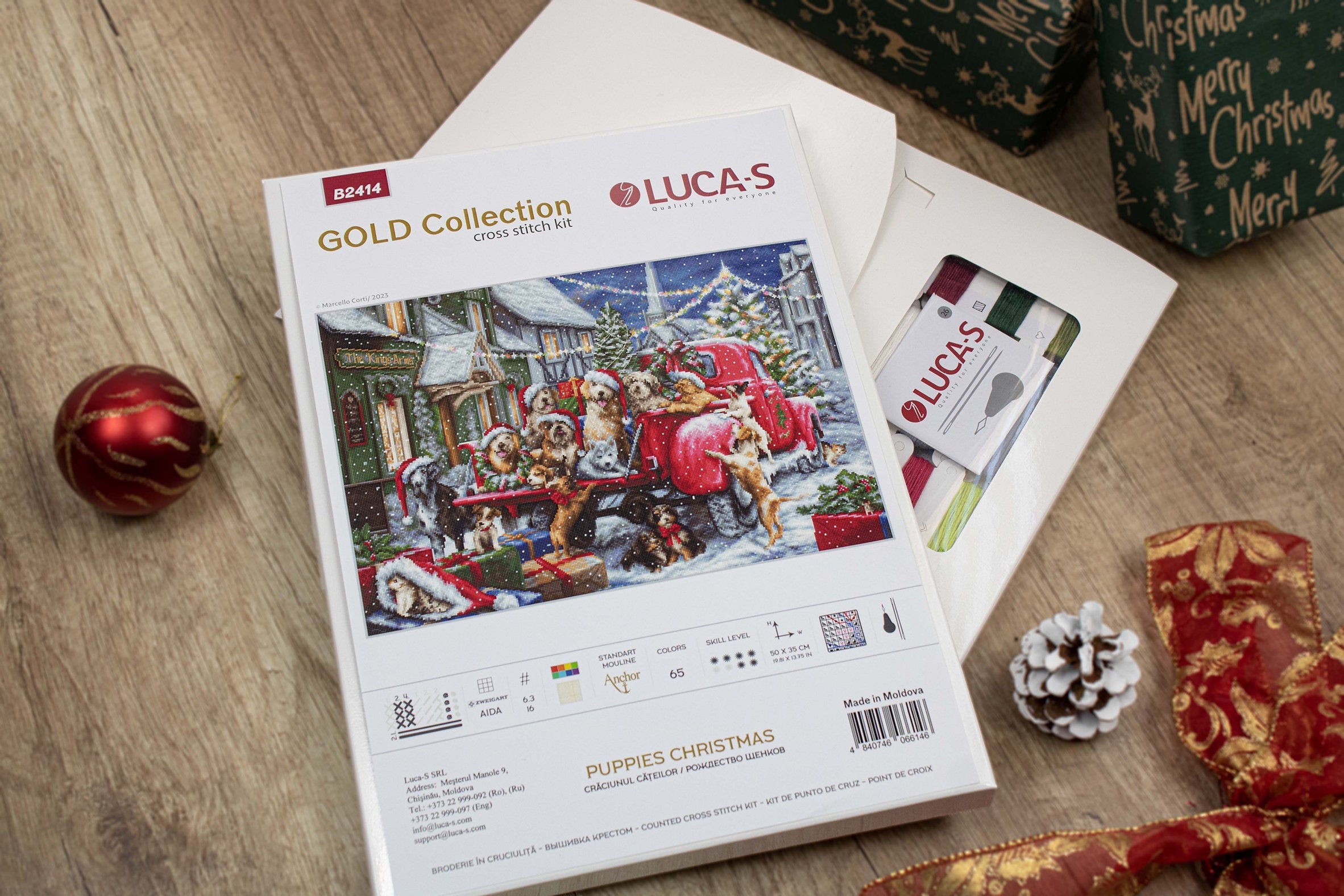 Luca-S GOLD Collection B2414 Puppies Christmas Cross Stitch Kit, 50x35 cm, Zweigart Aida 16 Canvas, Anchor Cotton Threads, 65 Colors