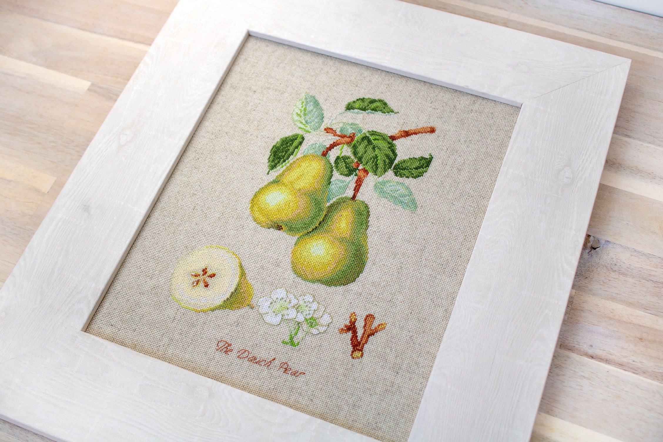 Luca-S BL22420 The Dauch Pear Cross Stitch Embroidery Kit, 20 ct Zweigart Perlleinen Fabric, Anchor Cotton Floss, 33 Colors, 16 x 21.5 cm