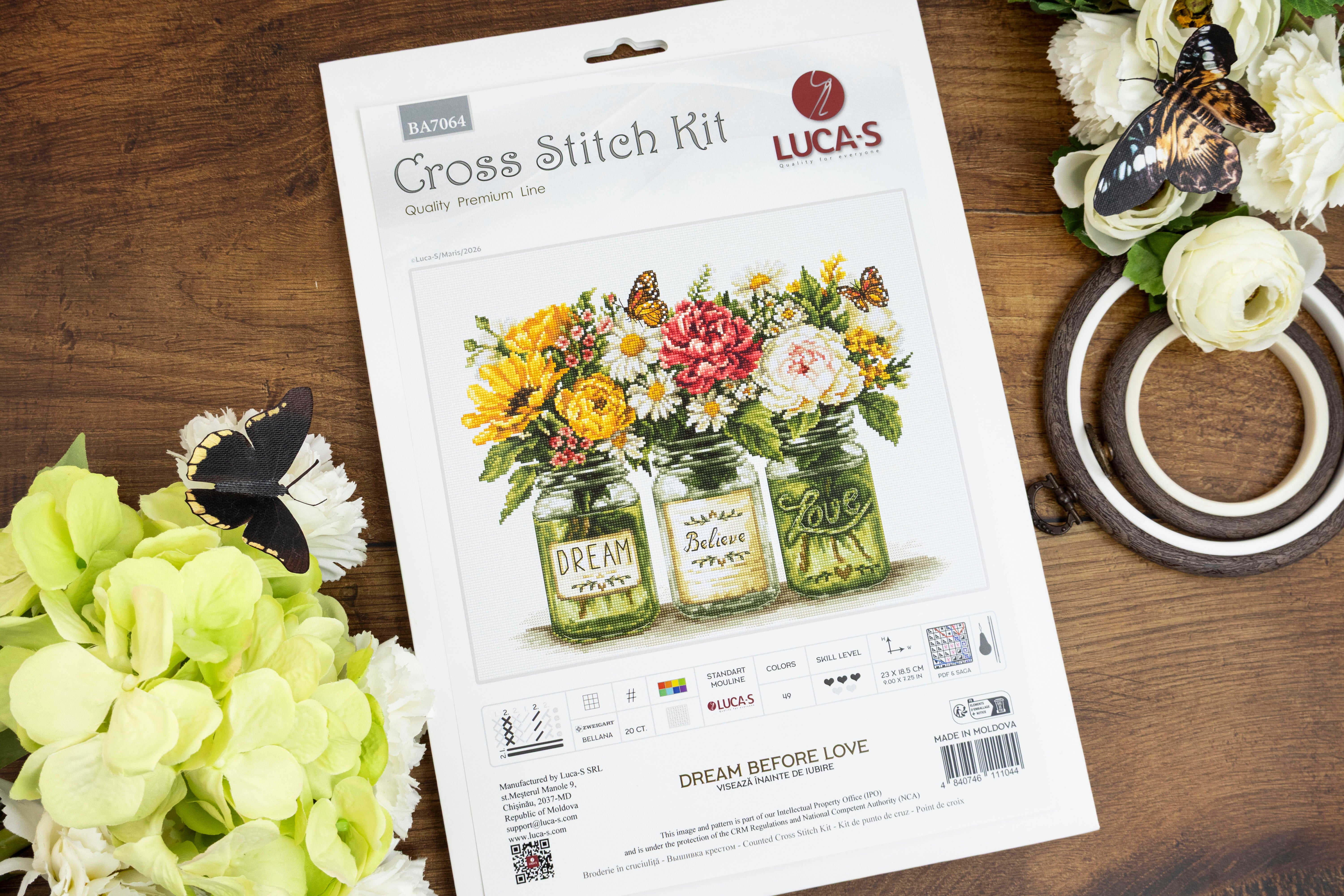 Kit Broderie Luca-S BA7064 Visează Înainte de Iubire, 180x145 Puncte, 23x18.5 cm, Material Zweigart Bellana, 49 Culori, Fir 100% Bumbac