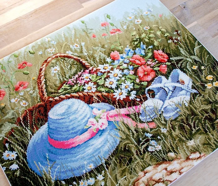 Luca-S BU4020 Meadow with Poppies Cross Stitch Kit, Aida 16 ct Zweigart Fabric, 38.5 x 32 cm, 100% Cotton Floss