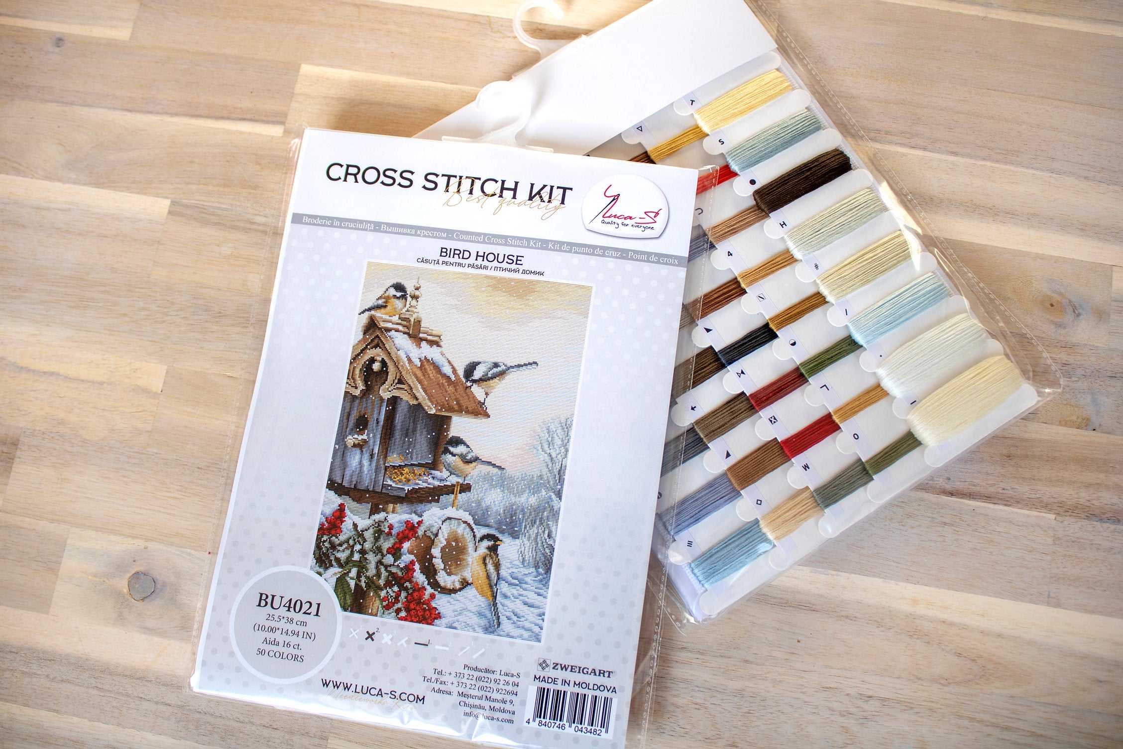 Kit Broderie în Cruce Luca-S BU4021 Căsuță pentru păsări, Material Aida 16 ct Zweigart, Ață de Bumbac 100%, 25.5x38 cm, Calitate Premium