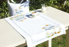 Dimensiune: 54x80 cm Dimensiune broderie: 37x63 cm Culori: 32 Pânză: Lugana 25 ct. (100) Ață: muline "Anchor" Miliéu, FM004