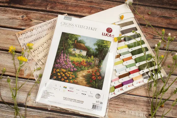 Luca-S BU5029 The Country House Cross Stitch Kit, 30x30 cm, Zweigart Aida 16 ct Fabric, 56 Colors, 100% Cotton Threads