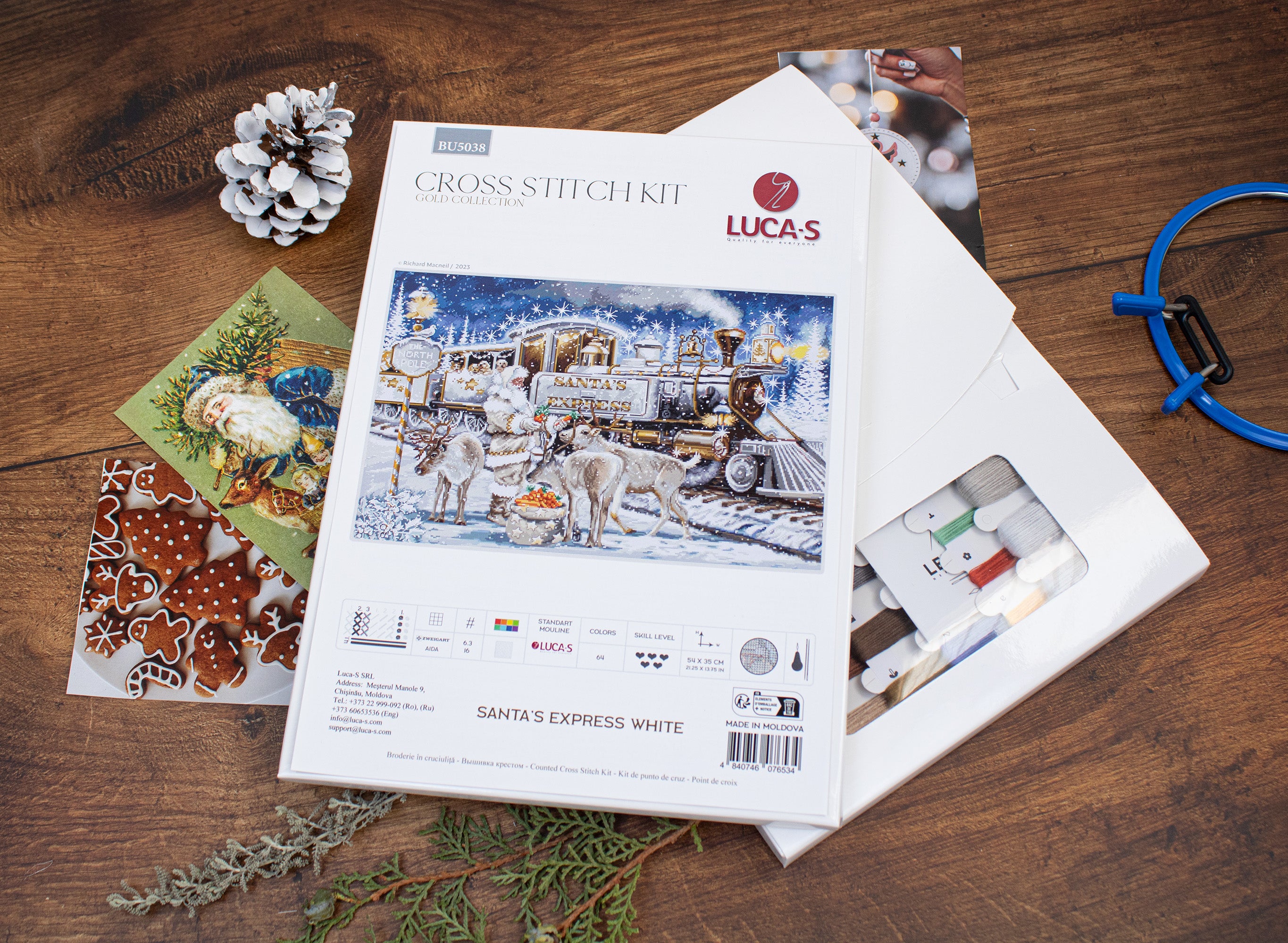 Luca-S BU5038 Santa's Express White Cross Stitch Kit, Gold Collection by Richard McNeil, 54 x 35 cm, Zweigart Aida 16 ct White Fabric