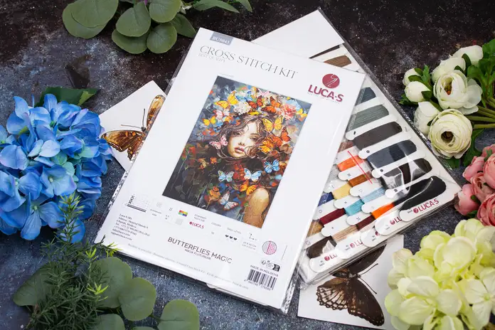 Kit Broderie Luca-S BU5043 Magia Fluturilor, 29 x 40 cm, Material Zweigart Aida 16ct, 58 Culori, Fir 100% Bumbac