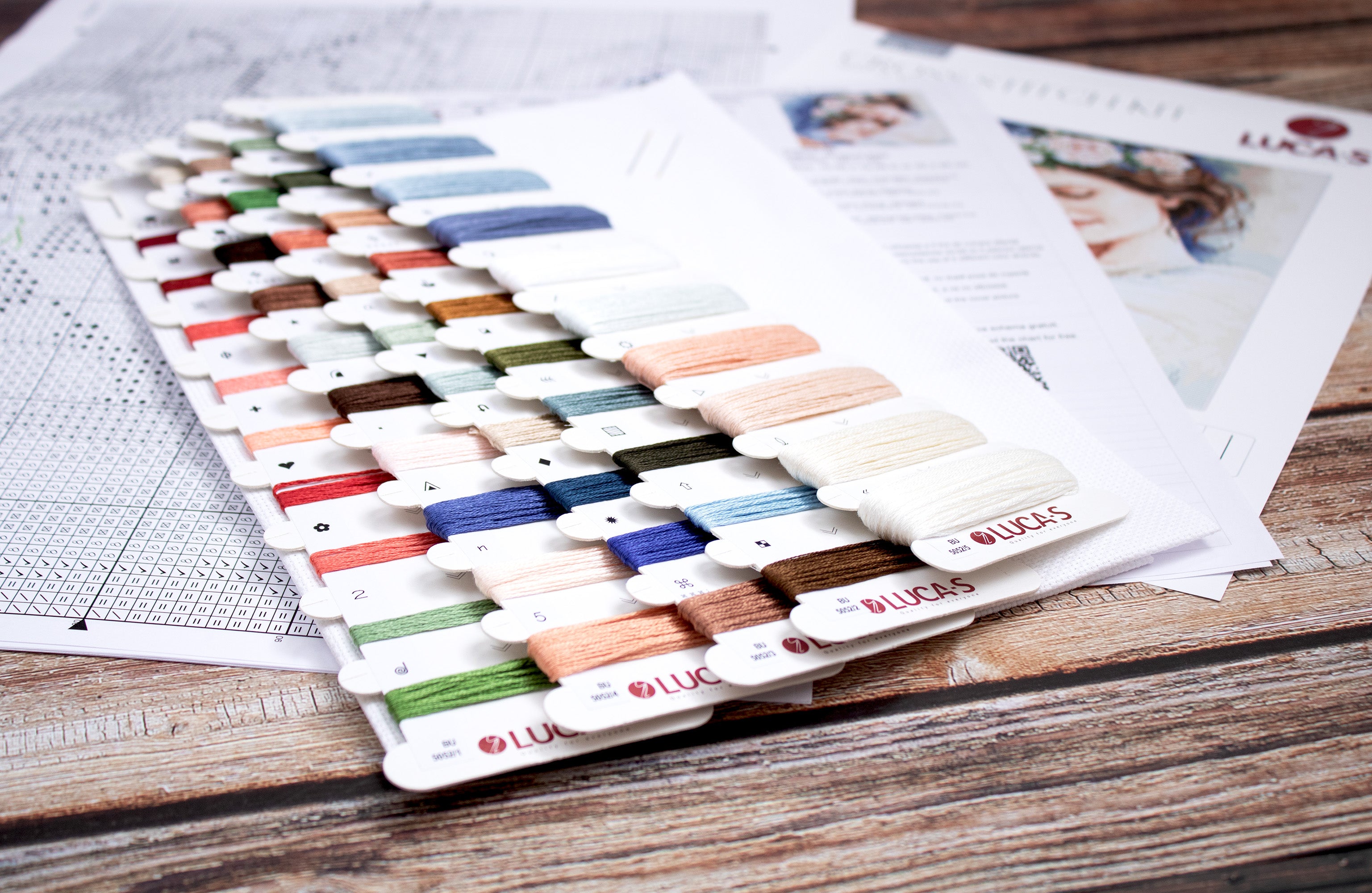 Kit Broderie Luca-S BU5052 Iubire Eternă, 25 x 25 cm, 49 Culori, Material Zweigart Aida 16ct Alb, Fir 100% Bumbac