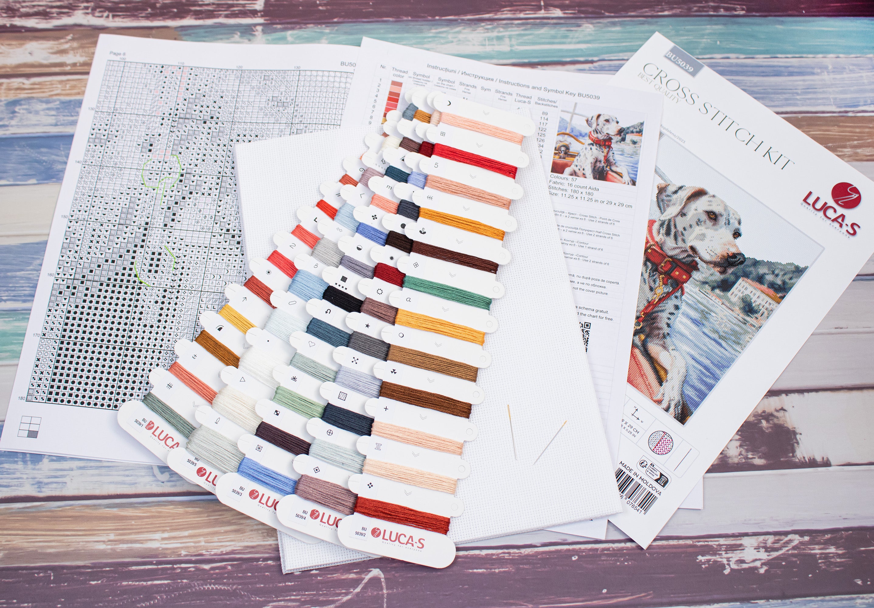 Kit Broderie Luca-S BU5039 Dalmațianul pe Lacul Como, Punct Cruce, 29 x 29 cm, Material Zweigart Aida 16 ct Alb, 57 Culori, Fir Bumbac 100%