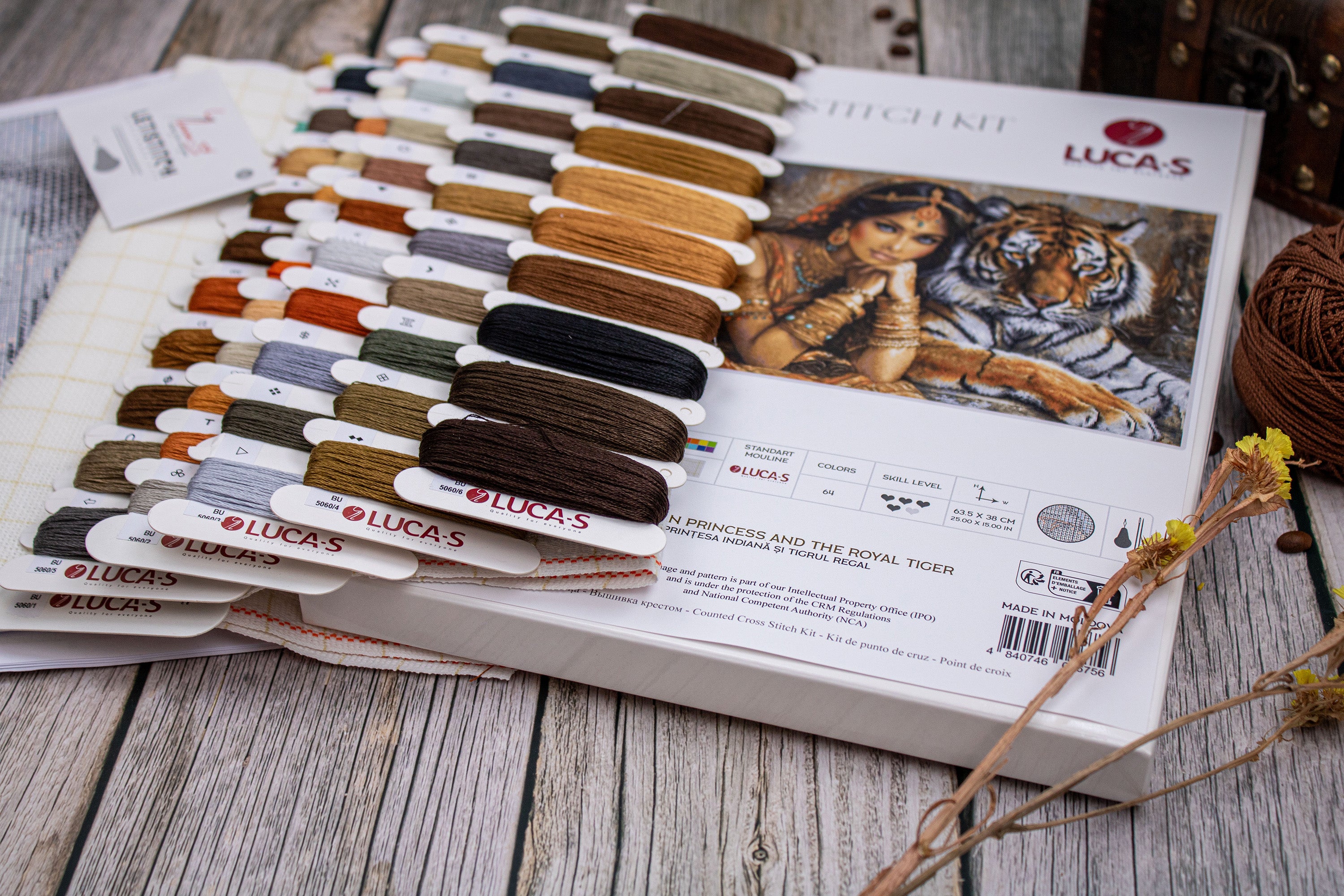 Kit Broderie Luca-S Gold BU5060 Prințesa indiană și tigrul regal, 63.5 x 38 cm, Material Zweigart Aida 16ct, 64 Culori, Ață 100% Bumbac