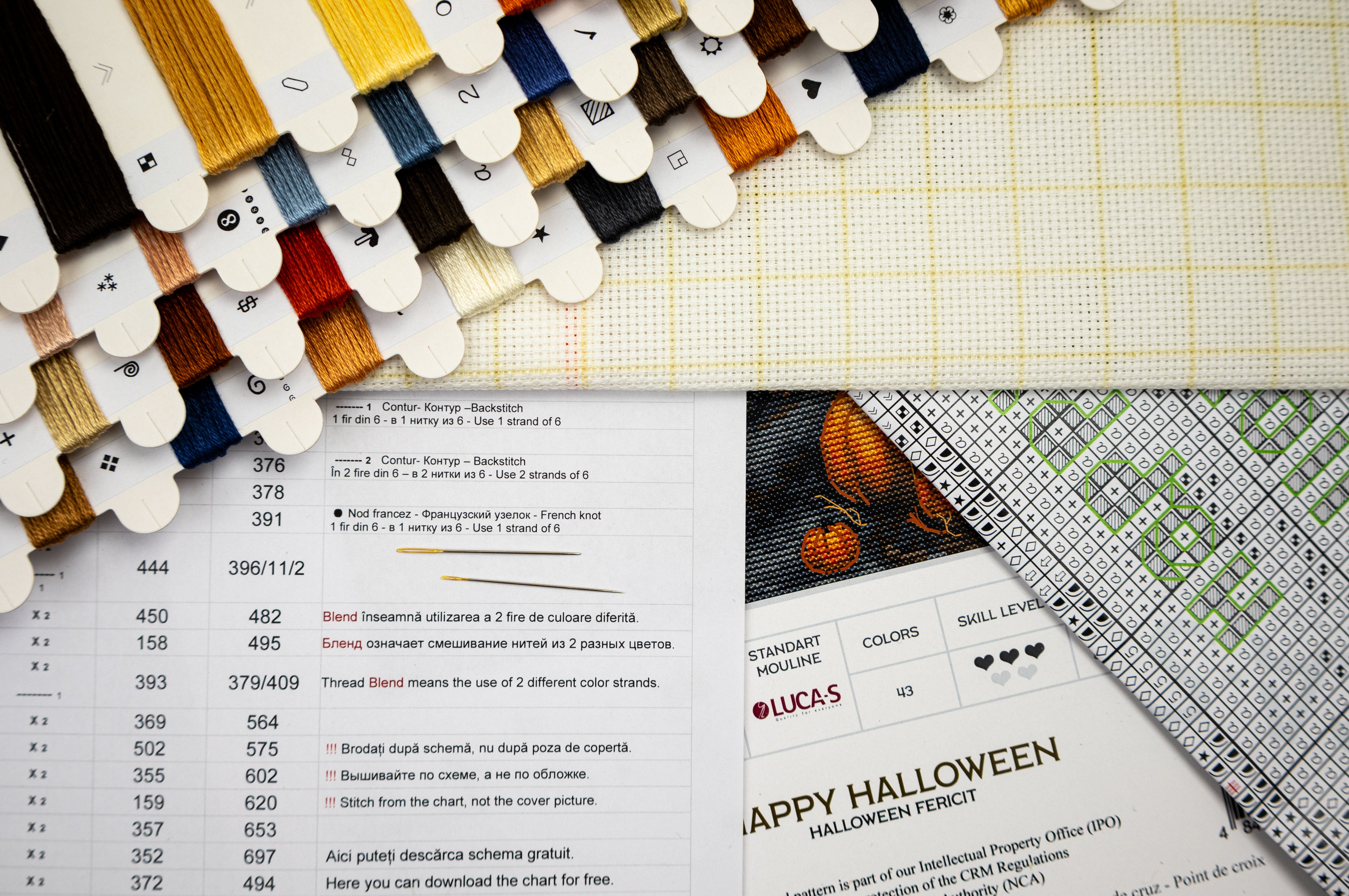 Kit Luca-S BU5069 Happy Halloween pentru cusut punct cruce, Material Zweigart Aida 16 ct, 22 x 22 cm, 43 Culori, Ata 100% bumbac