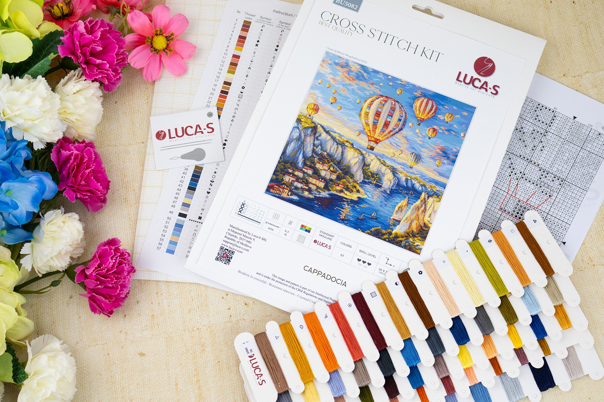 Luca-S Cappadocia BU5082 Cross Stitch Kit, Hot Air Balloons Design, 30x30 cm, Zweigart Aida 16ct Fabric, 57 Colors, 100% Cotton Thread