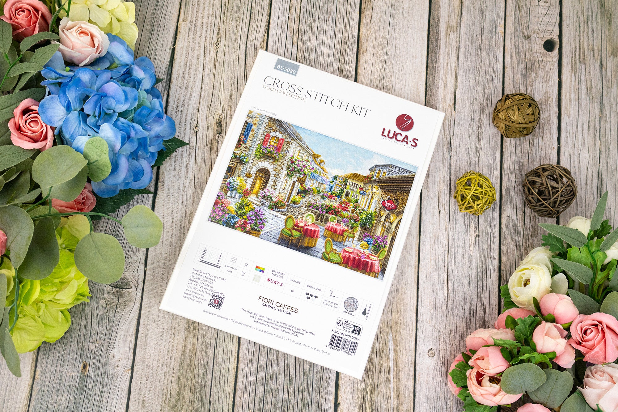 Kit Insiruire Luca-S BU5080 GOLD Collection Fiori Caffes, 52 x 35 cm, Material Zweigart Aida 16 ct, 64 Culori, Atele de Bumbac