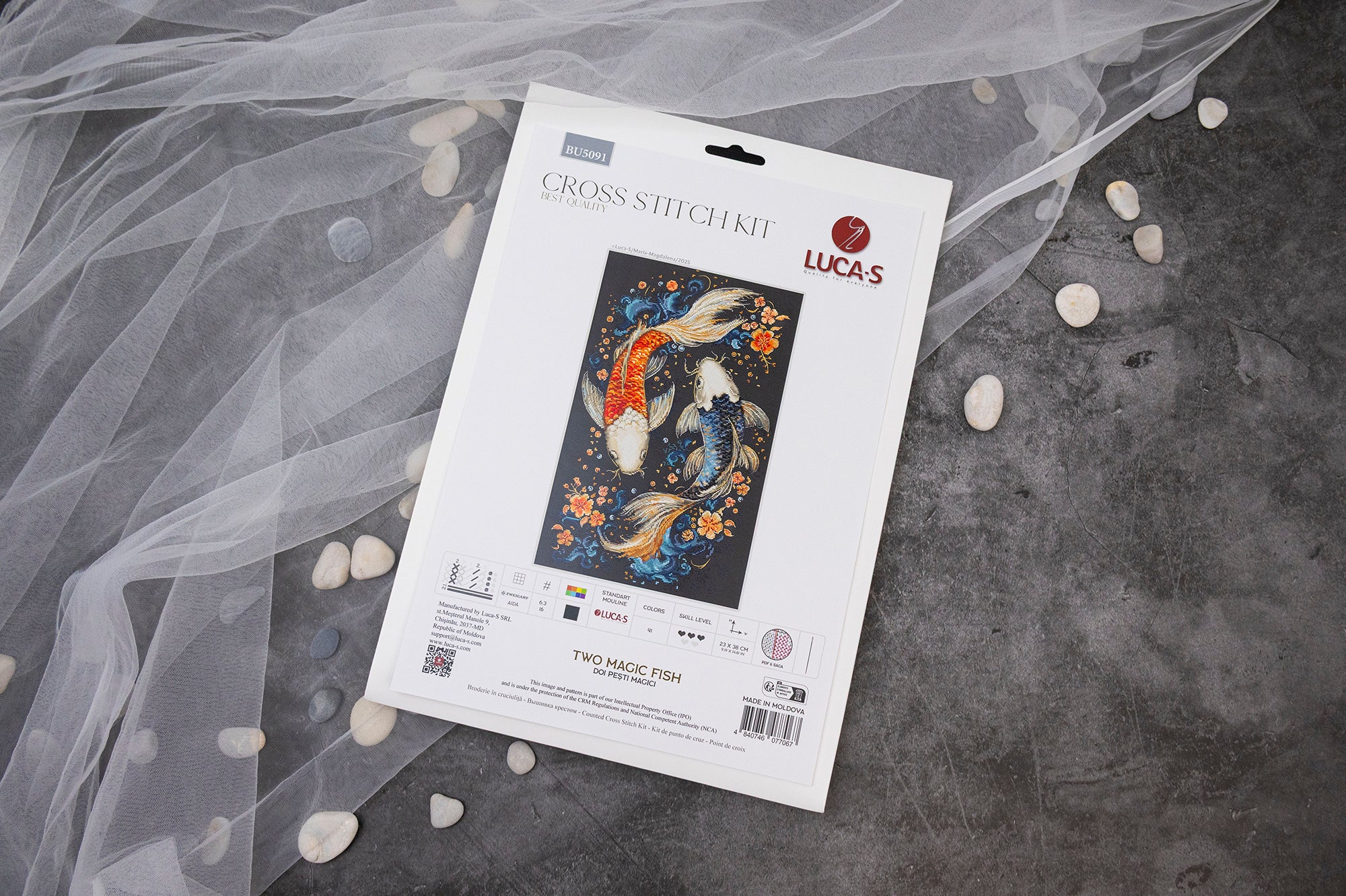 Luca-S BU5091 Two Magic Fish Cross Stitch Kit, 23 x 38 cm, Zweigart Aida 16 ct Fabric, 100% Cotton Threads, 41 Colors