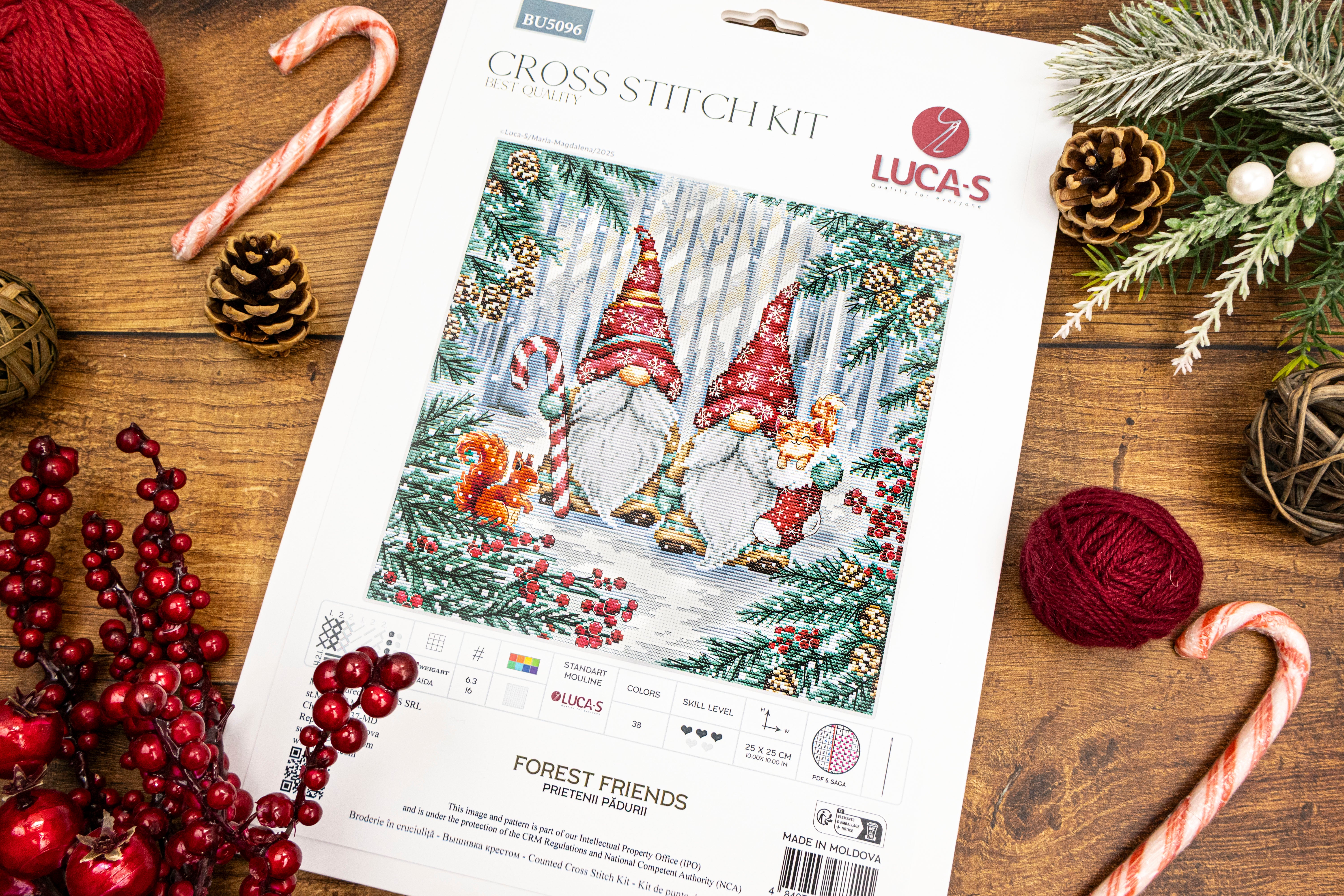 Kit Broderie Luca-S BU5096 Prietenii Pădurii, Dimensiune Finală 25 x 25 cm, Material Zweigart Aida 16 ct, 38 Culori, Include Ace și Schemă