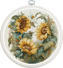 Dimensiunea broderiei: 6.75 x 6.81 in or 17 x 17 cm Numărul de cruciulițe: 108 x 109 Culori: 42 Ață: Luca-S 100% bumbac Pânză: Zweigart Aida16 (100/101) 31 x 31 cm Ace de brodat №26 - 1 ac Schema este parțial colorată și contur colorat - 4 foi A3 Schema alb-negru - 2 foi A3 Cerc de brodat Nurge 230 Nr.4 ( 205 mm) - Alb Nivel de dificultate: 3/5 Set de brodat în cruciuliță Luca-S Set de brodat în cruciuliță cu inelul de brodat inclus - BC202 Floarea soarelui