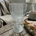 Set de 6 piese pahare cu tulpină JX-08YJ, sticlă transparentă cu model embossed pe cupă și tulpină